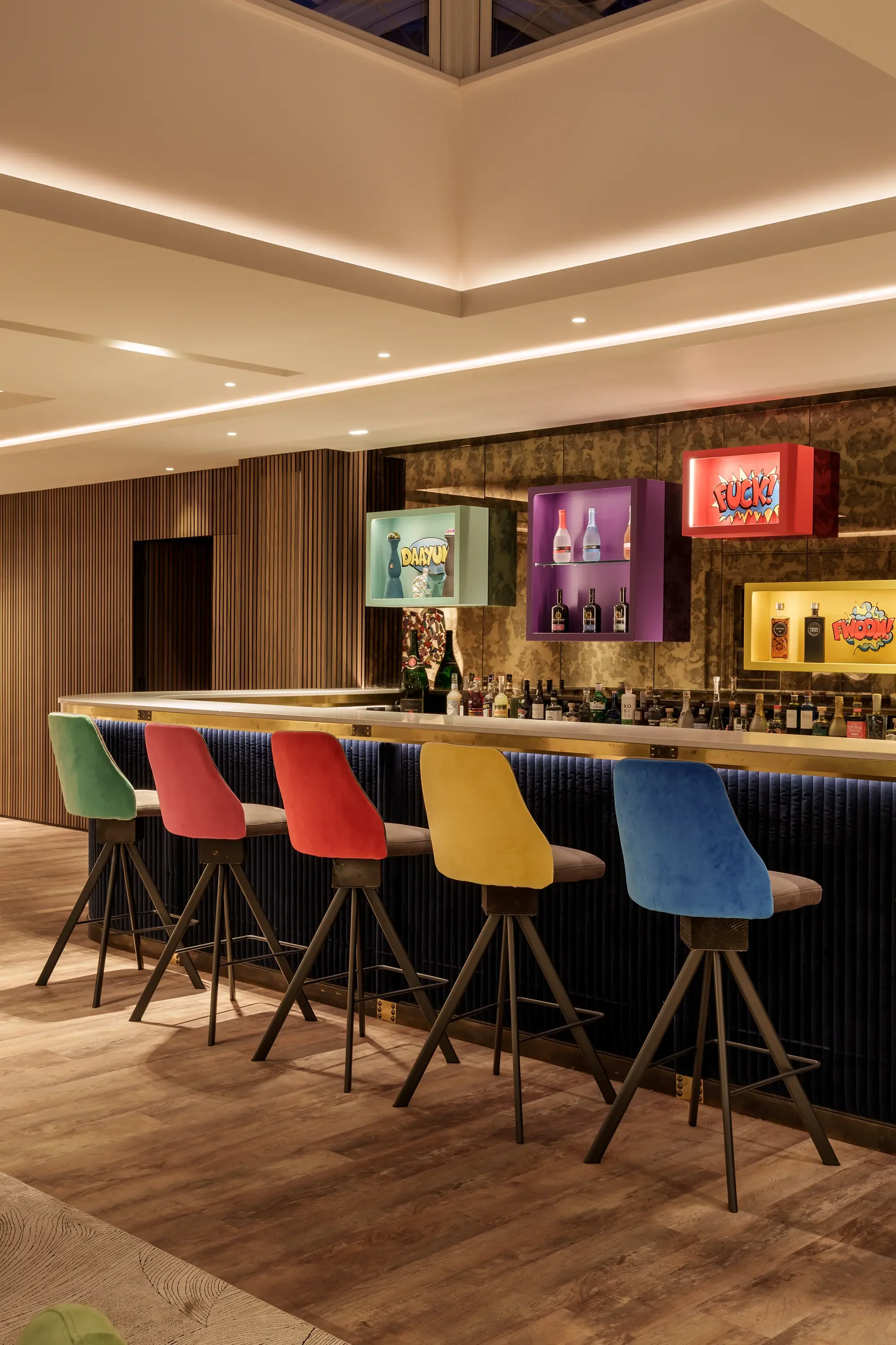Interiors_enter_01.webp
