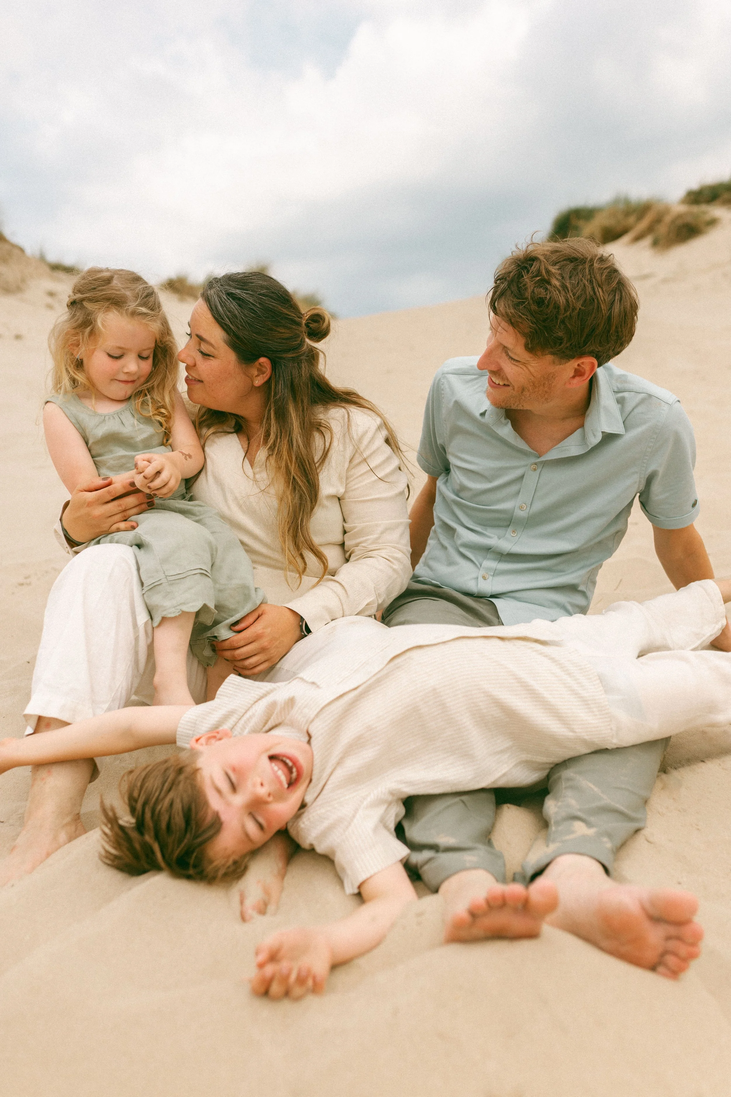 RiancaHouthuijsen - familieshootEgmondaanZee - Yentl-54.jpg