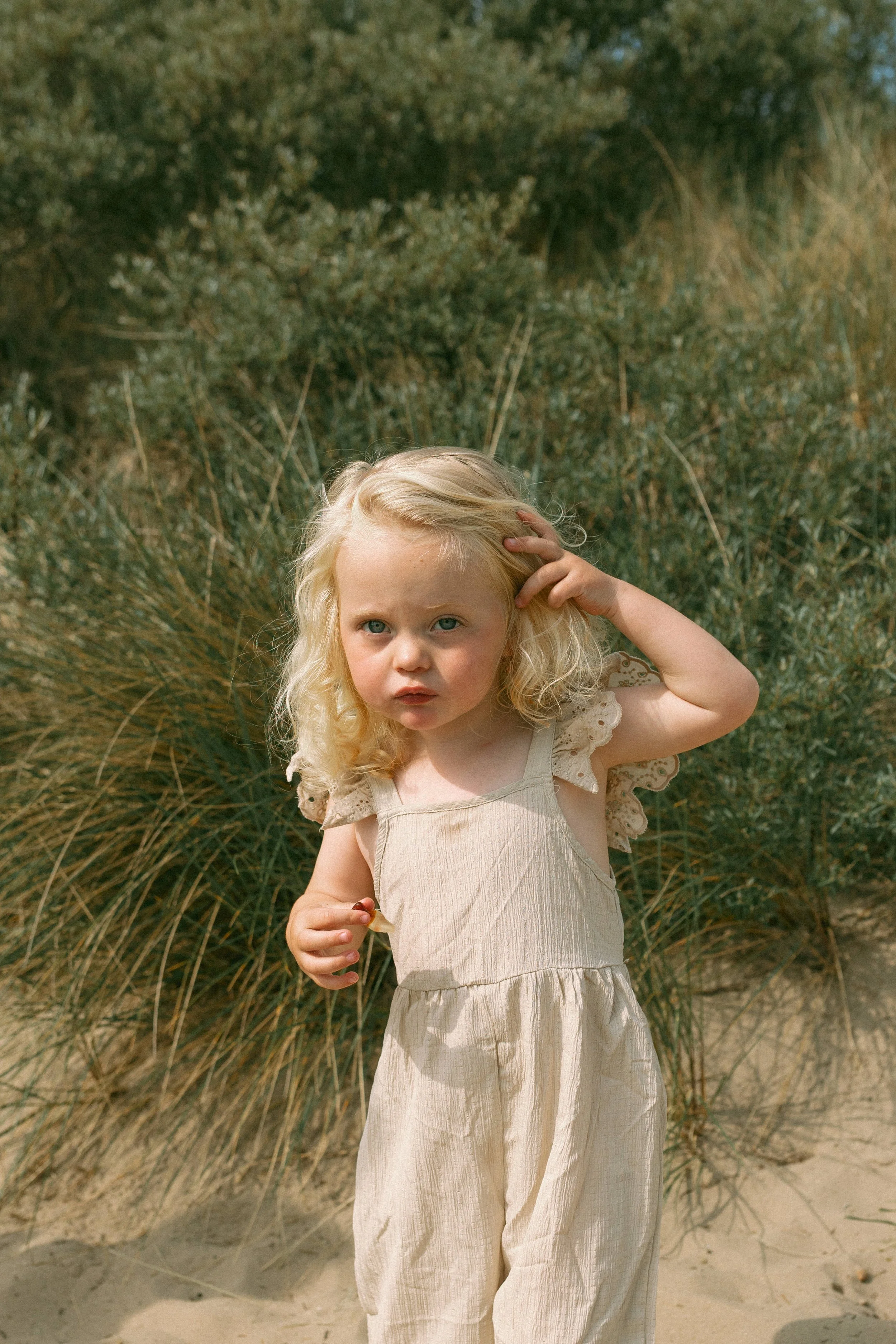 RiancaHouthuijsen - familieshootEgmondaanZee - QPAL-16.jpg