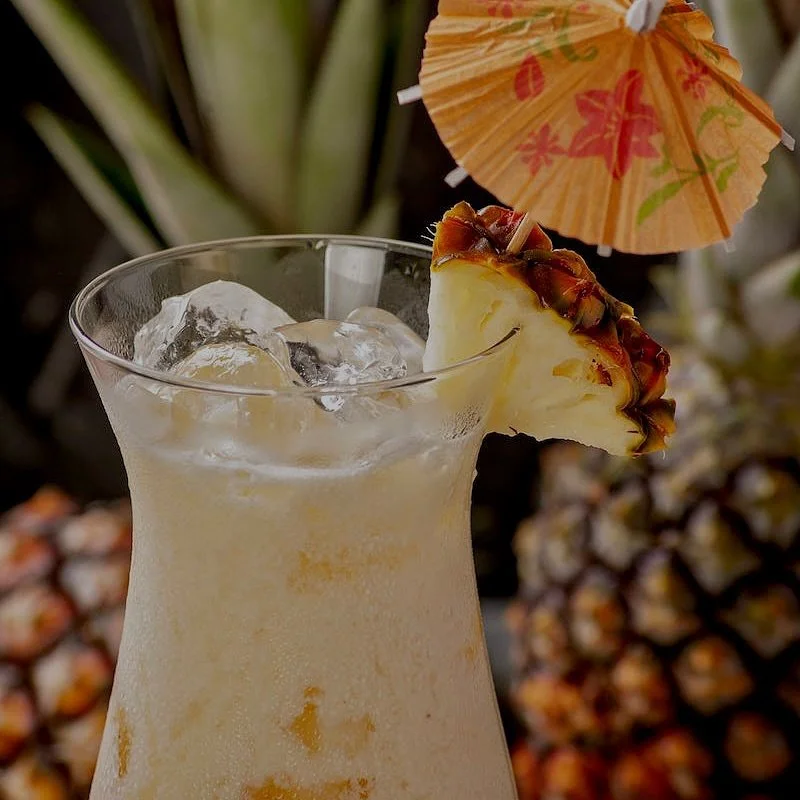Bring a touch of tropical bliss to your next event with our Pina Colada 🍍 Our mobile bartending company brings to party to you so book now for a taste of paradise 🌴✨