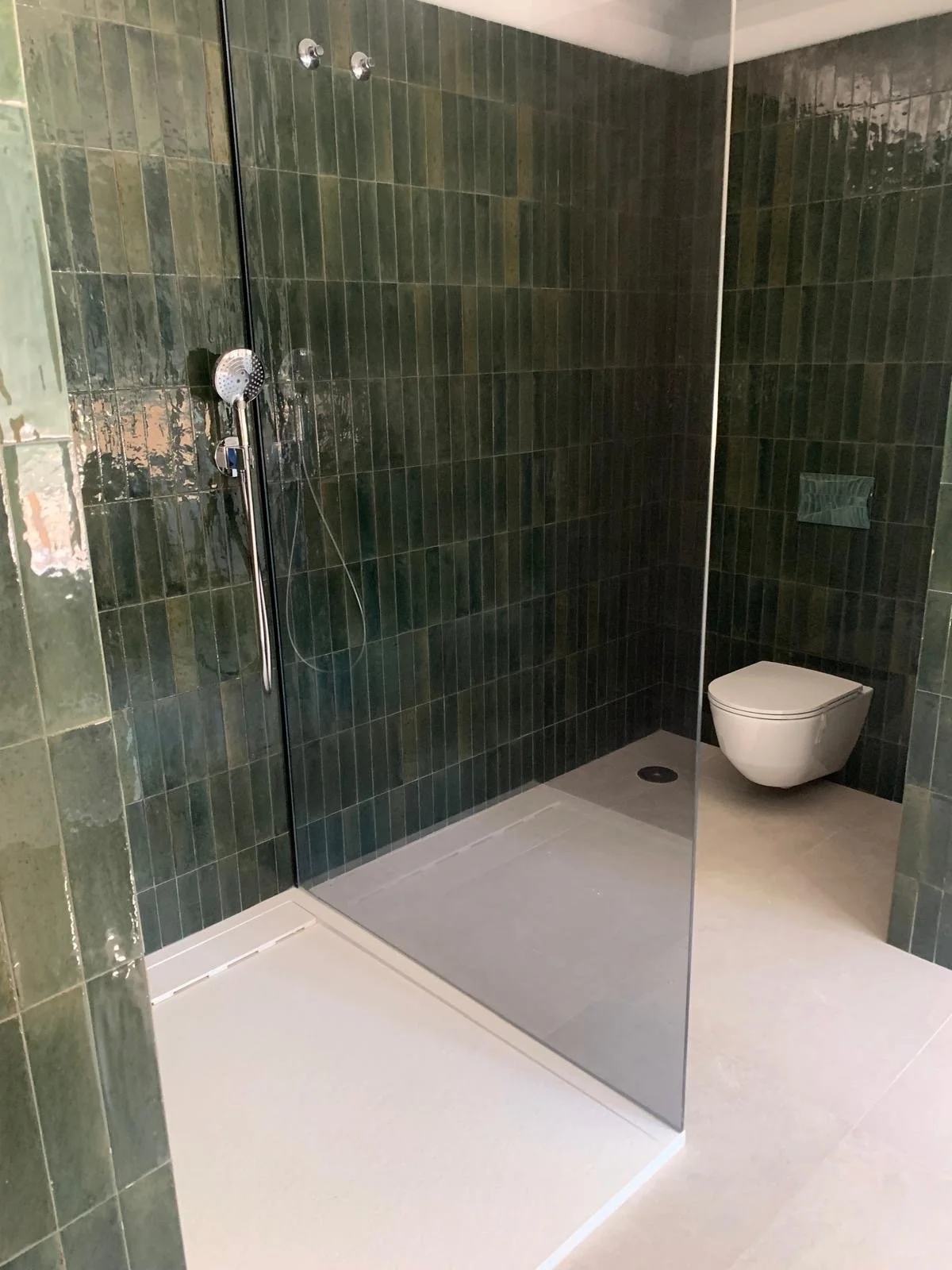 INSTALACIÓN DE CUARTO DE BAÑO. FONTANERO