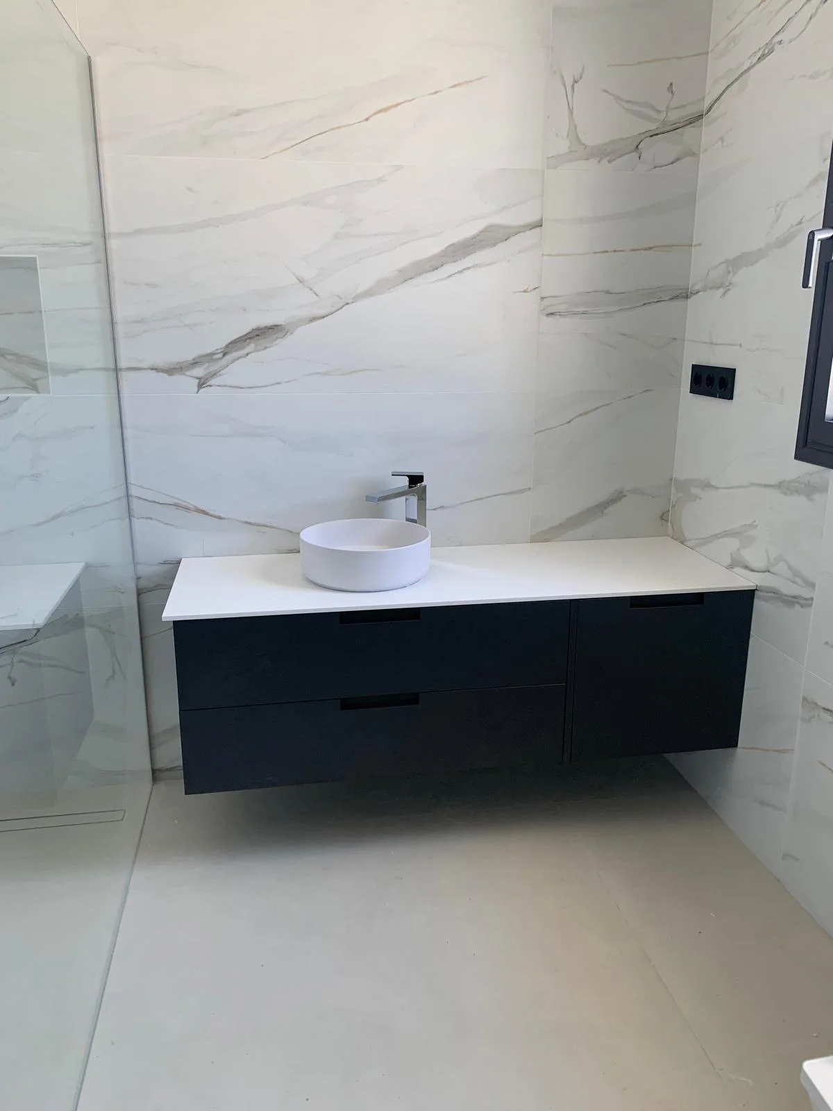 INSTALACIÓN DE GRIFERIA EN CUARTO DE BAÑO. MADRID