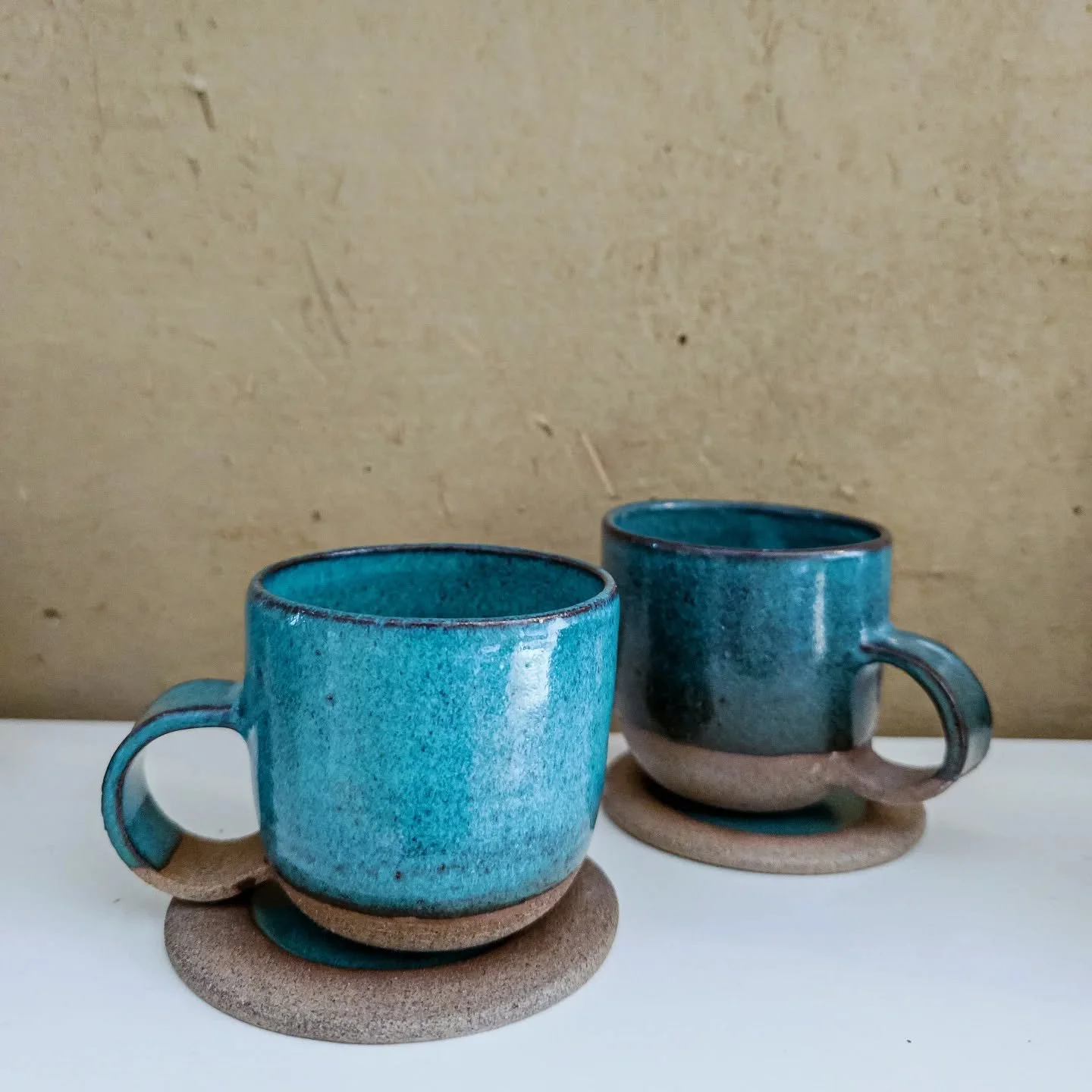 Petit coup de c&oelig;ur aussi pour mes tasses "Barbara", parce que chaque fois que je les fais je pense &agrave; ma soeurette ❤️
Moi qui n'aimait pas faire des hanses se mod&egrave;le me r&eacute;concilie!