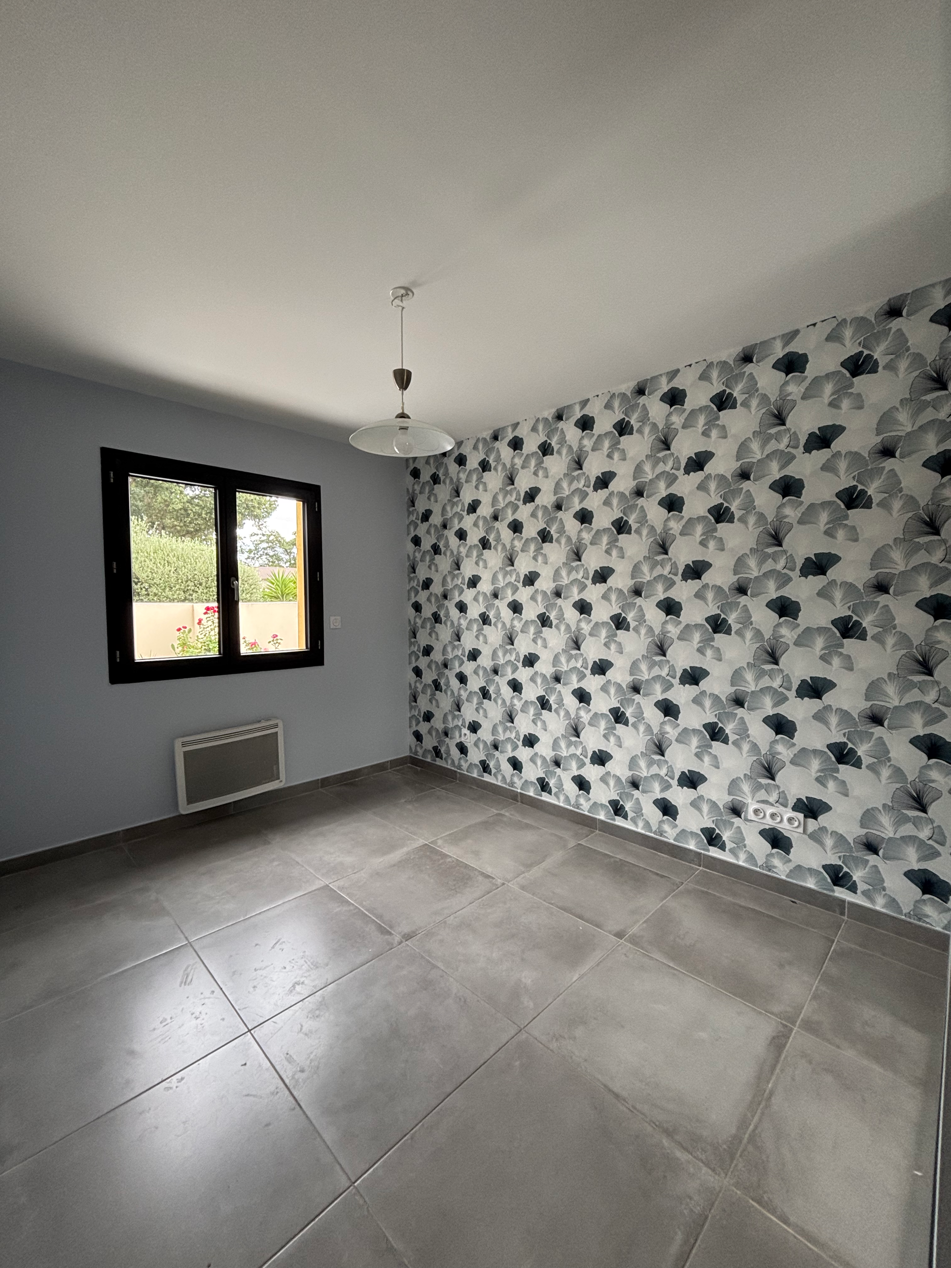 Rénovation peinture salon et chambre Perpignan – résultat chantier
