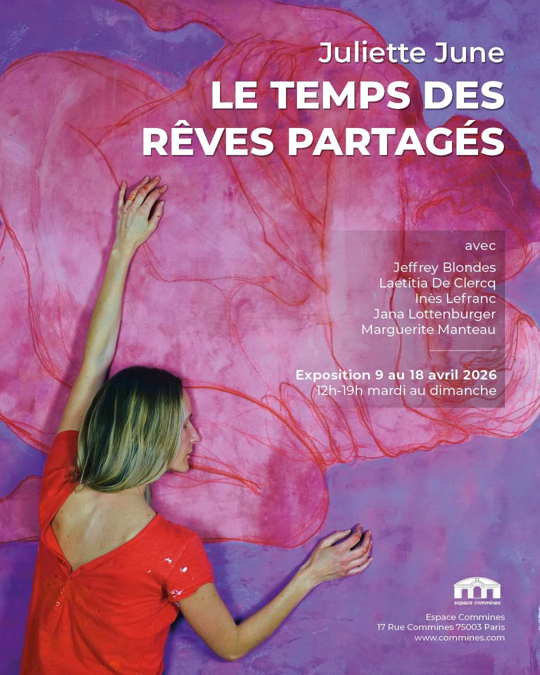 Affiche promotionnelle pour une exposition d'art avec une femme en vêtements rouges contre un fond coloré de peinture ou de dessin