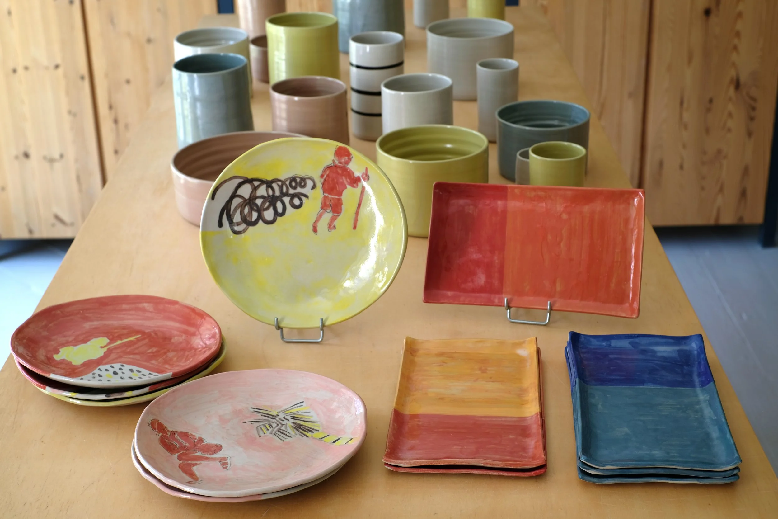 Mur Mur_expo_Juliette June_Martin Ceder_Guethary_2025_assiettes.JPG