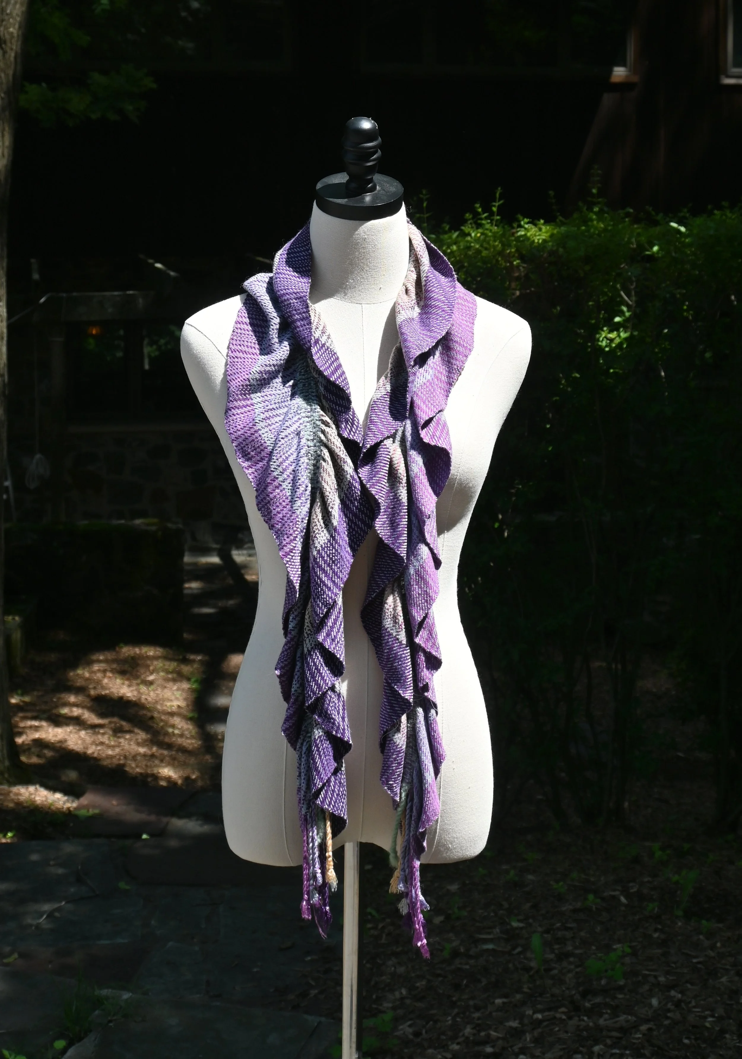 ruffle scarf,.jpg