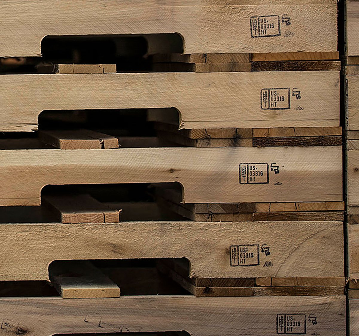 heat treated wood pallets with stamp