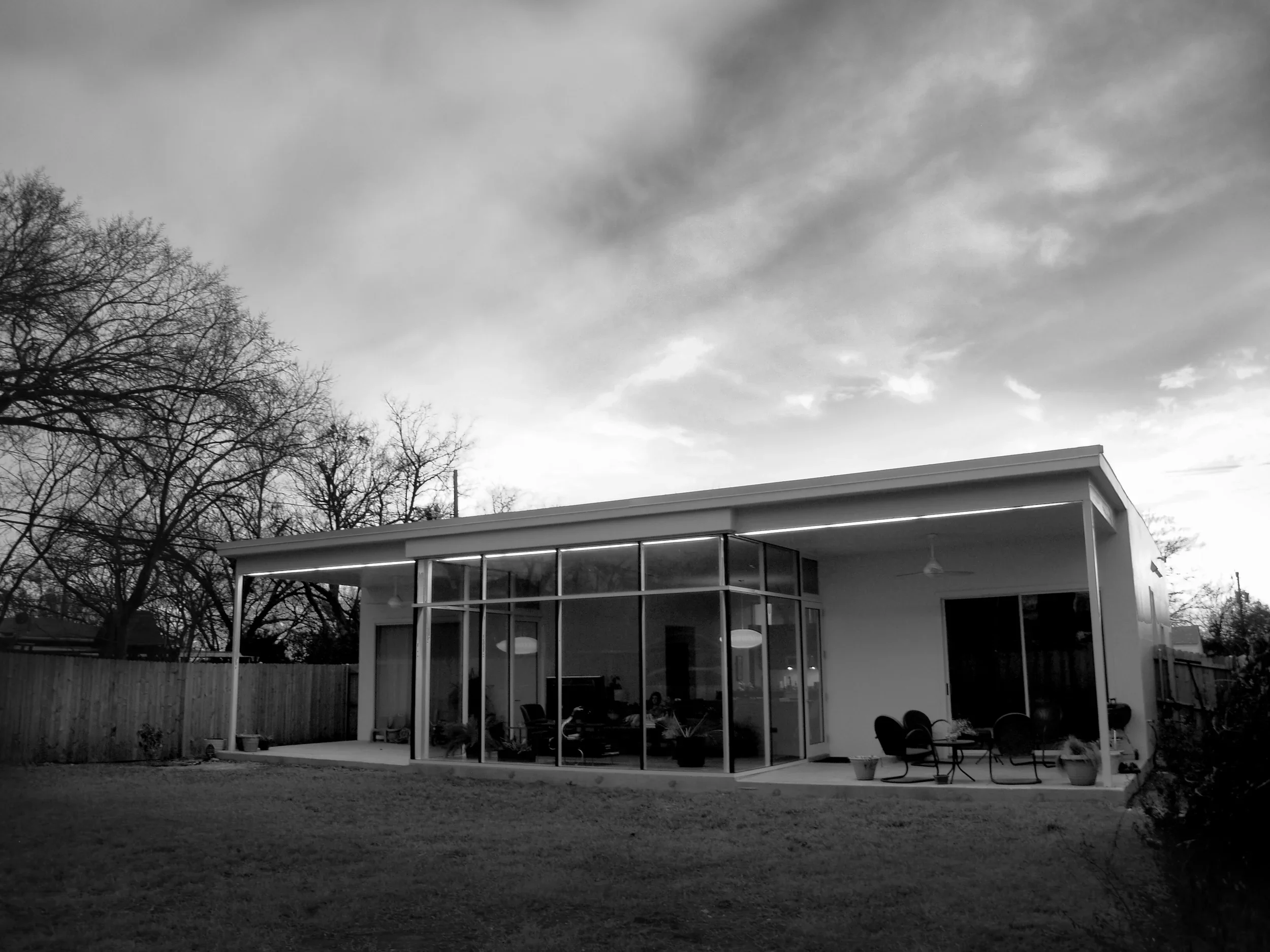 Ry-Back+sw+BW.webp