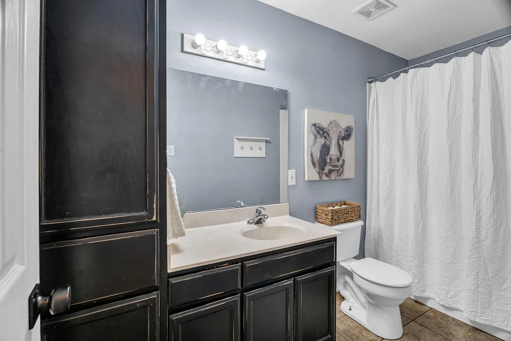 704Hillside-18.jpg