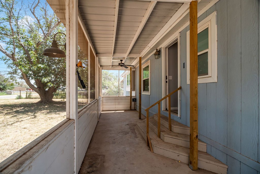 202ERobinson-05.jpg