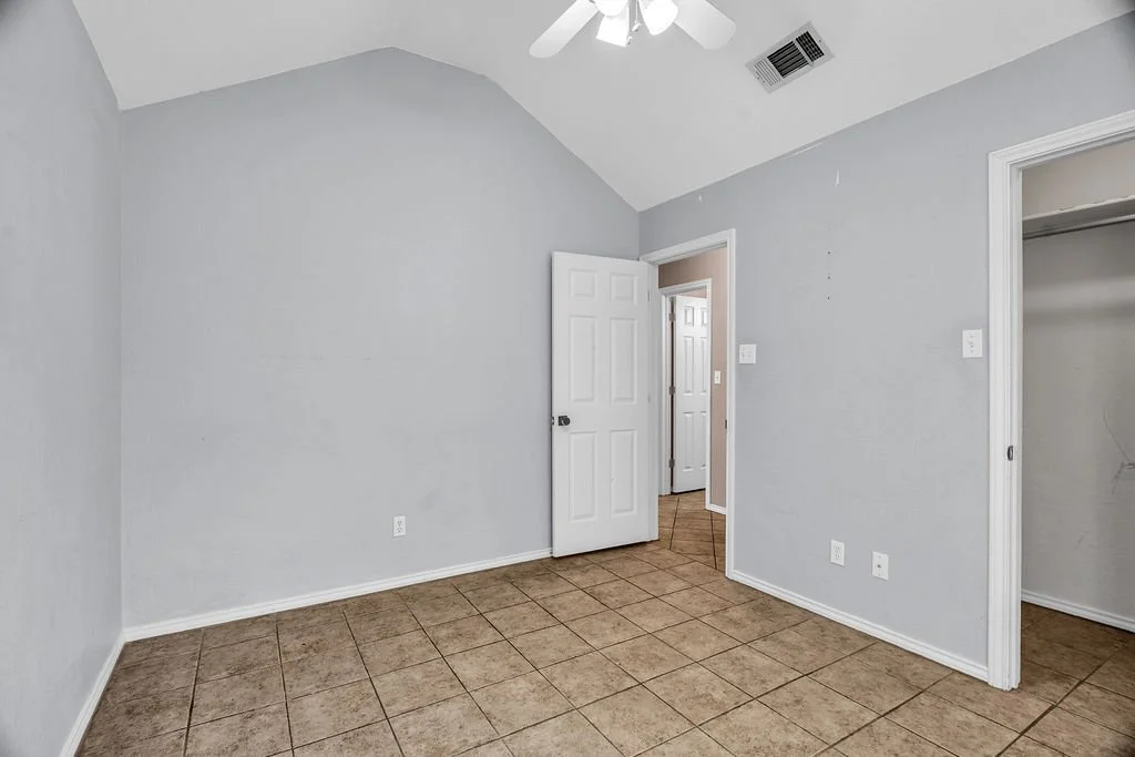 704Hillside-23.jpg
