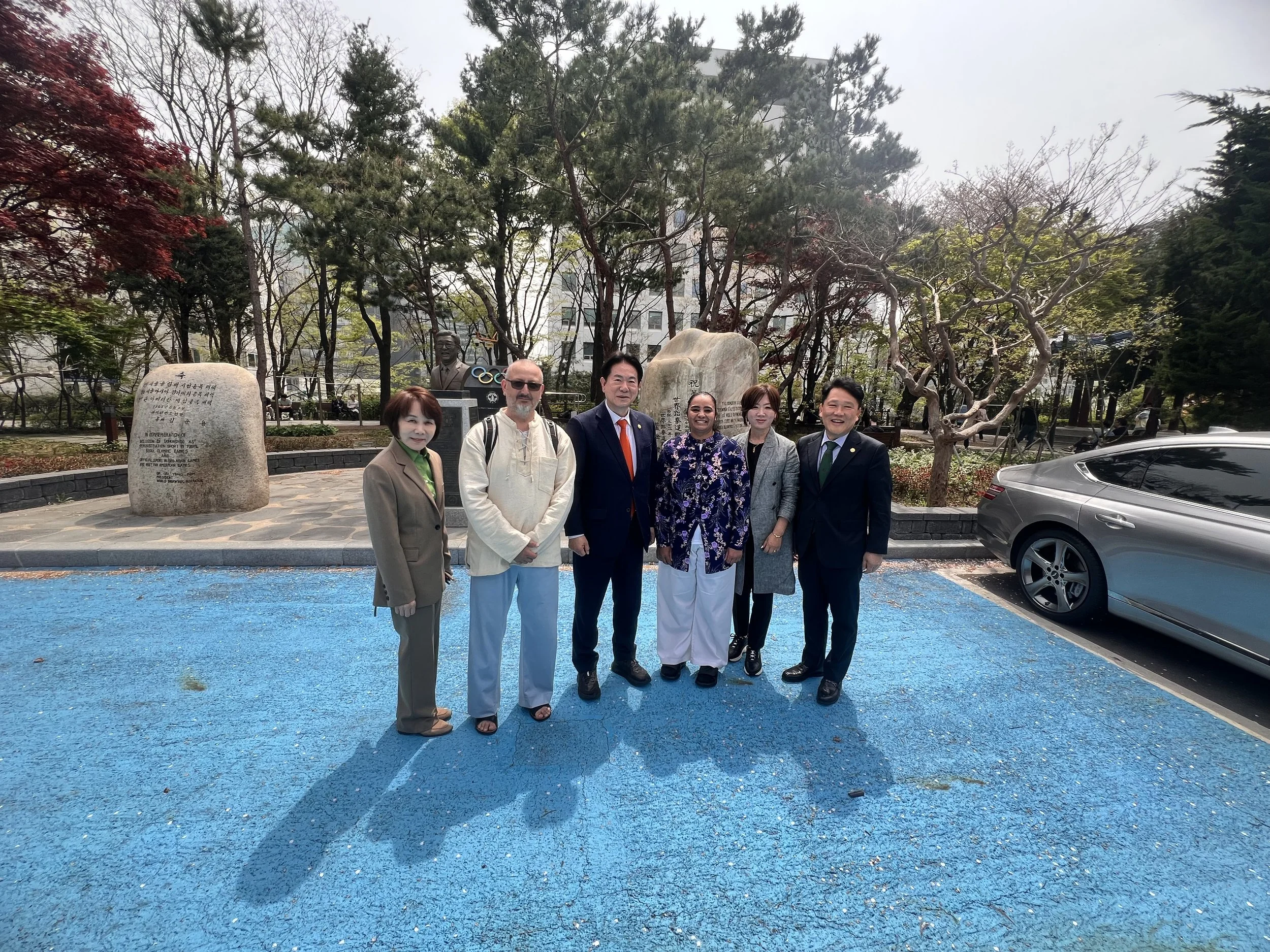 Lee Dung-Sup, President of Kukkiwon HQ invited us to join a visit of Kukkiwon's Museum. Such a lovely group of humble people. April 2025