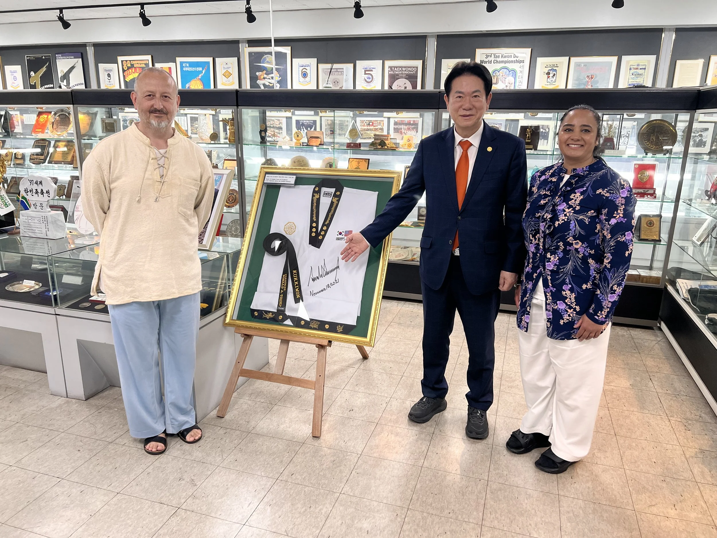 Lee Dung-Sup, President of Taekwondo in South Korea. Yeah, OMG! What a PRIVILEGE; he invited us on a tour to see the Kukkiwon Taekwondo Museum. Full of history, it's a must see. Phenomenal guy, can't sum up his passion for TKD, that's why he's Presid