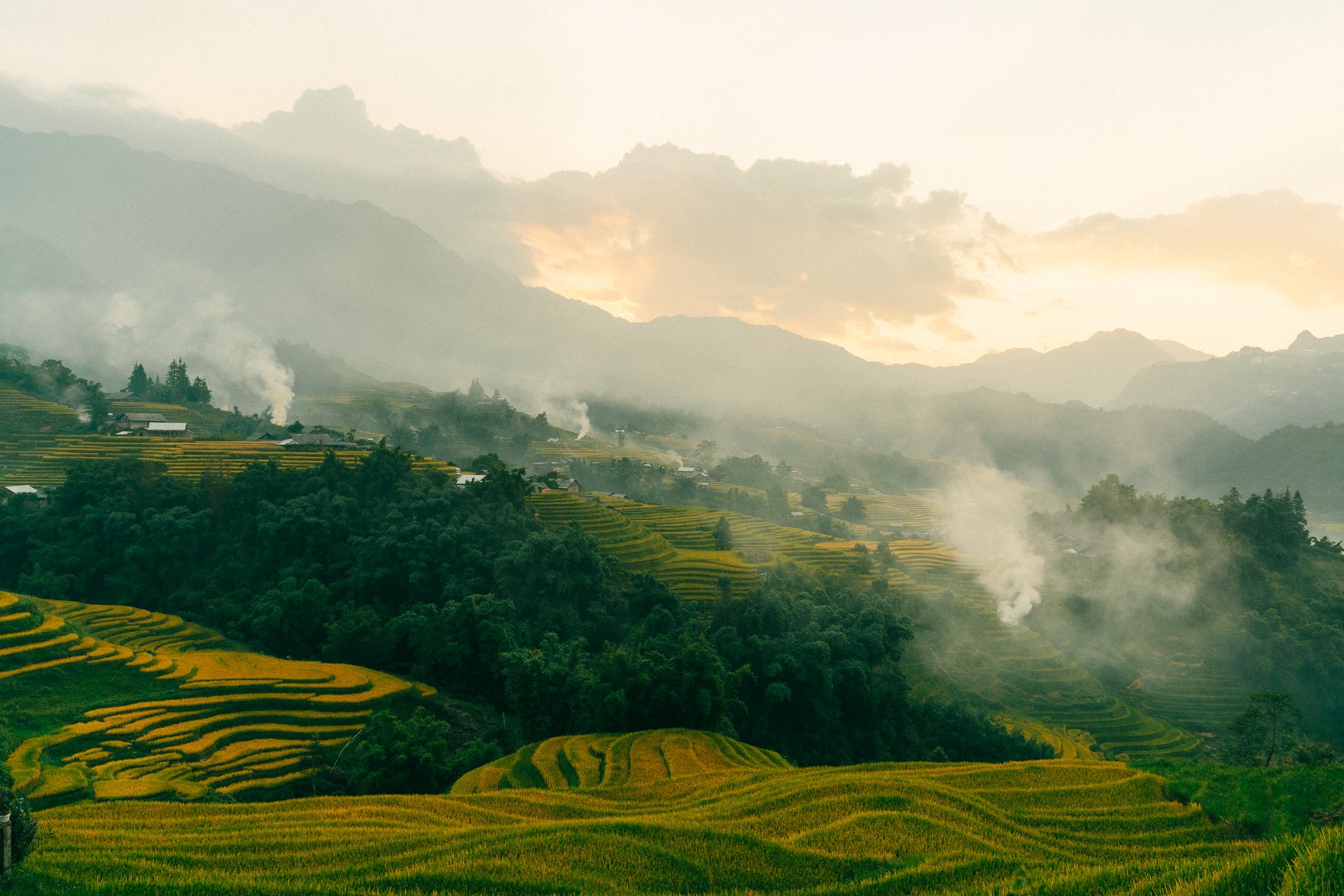 Evening Haze at Y Tý, Lào Cai, Vietnam