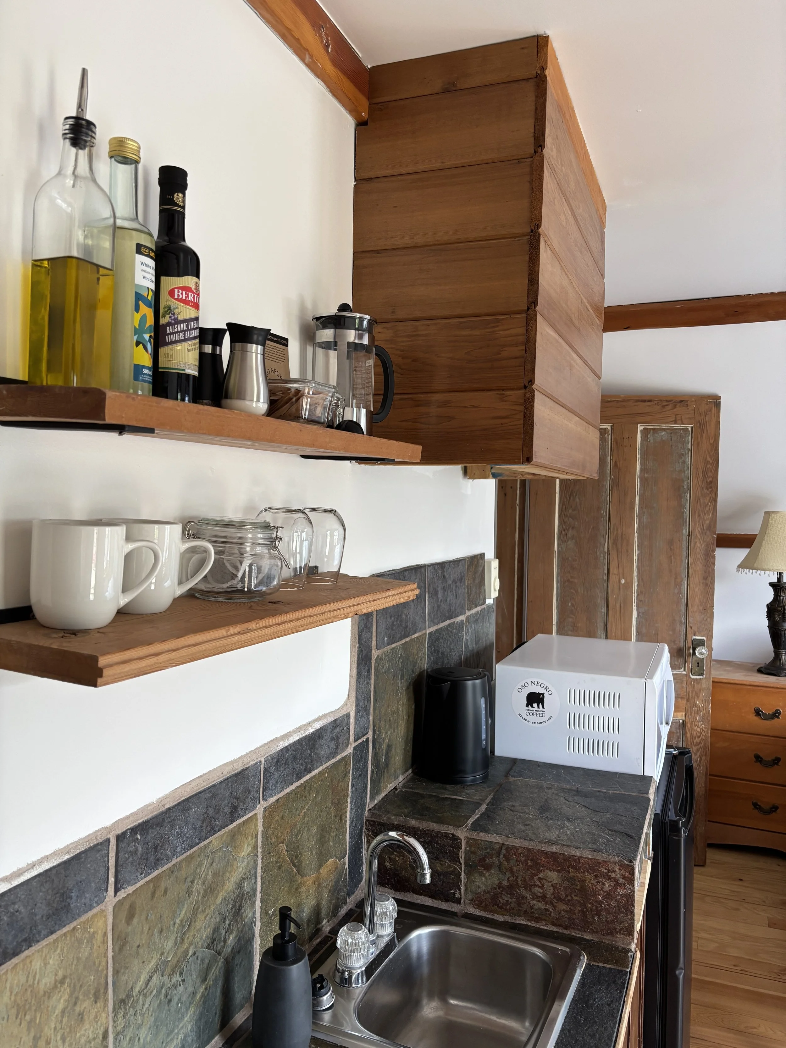 Studio Kitchenette.jpg