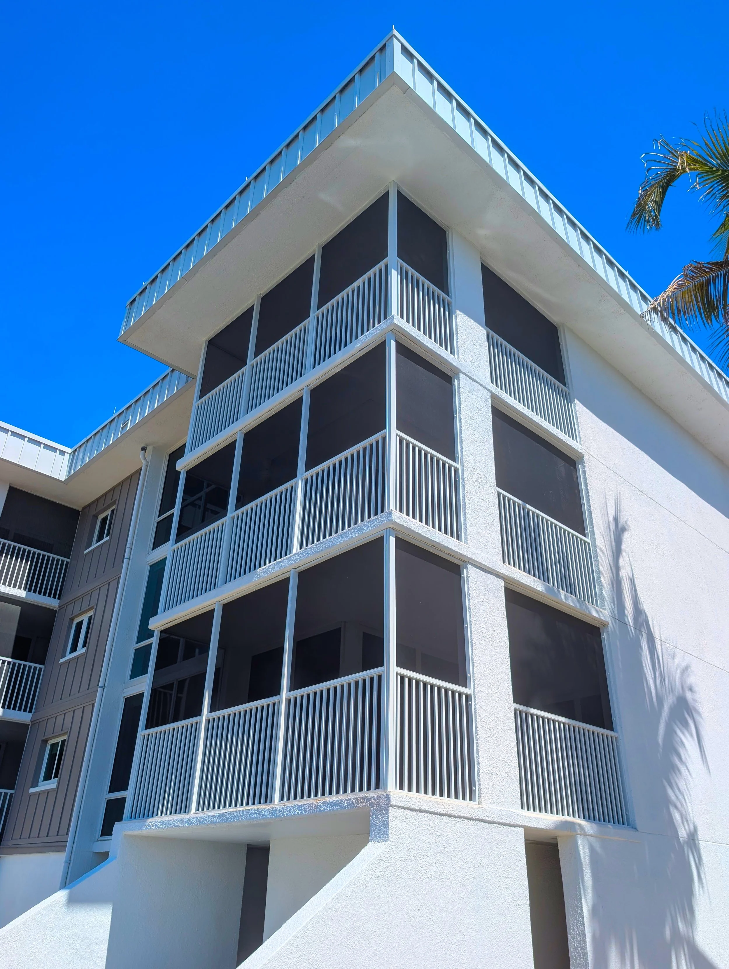 Lanai 3 Story corner -CB.jpg