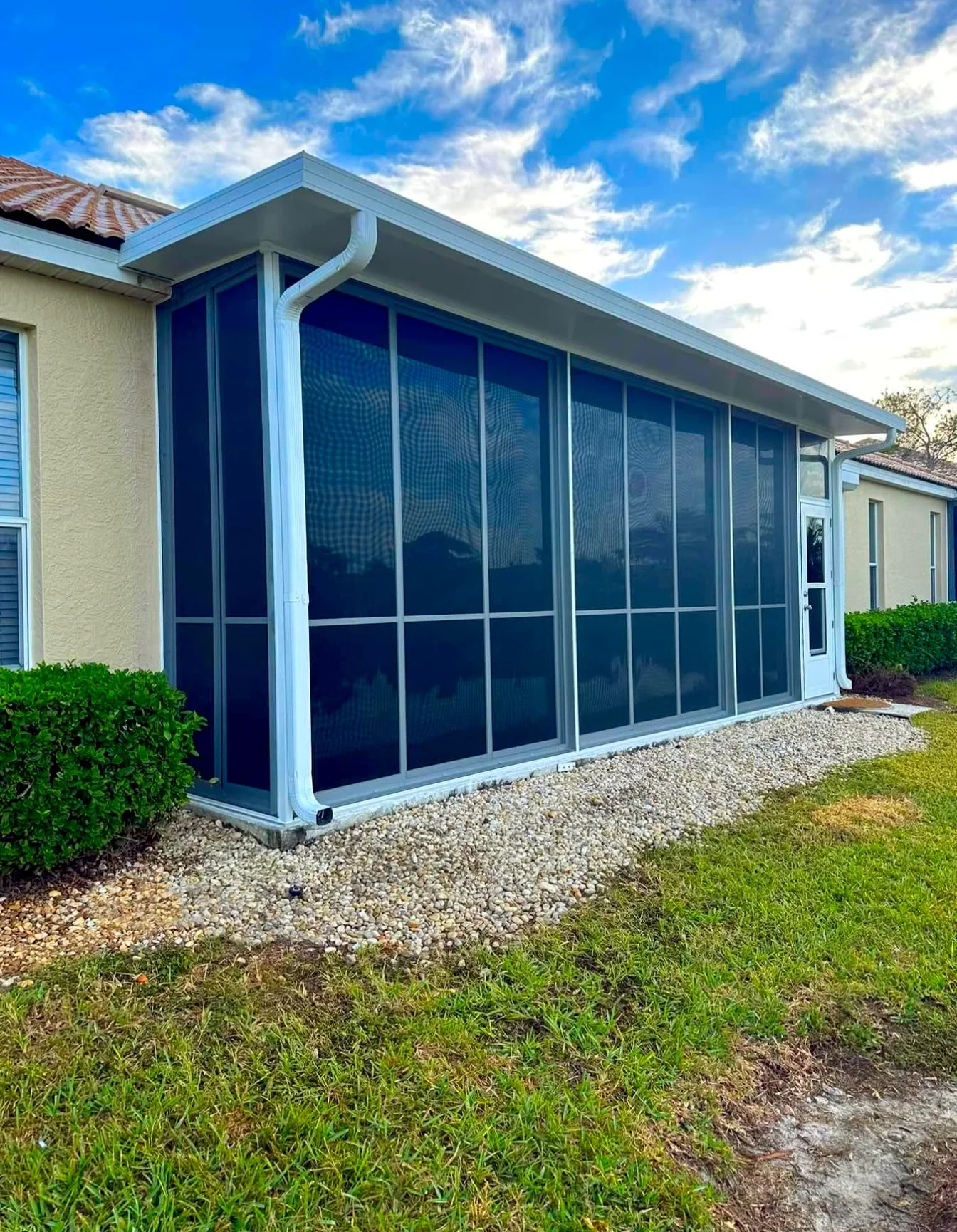 Glass screen room gorgeous white - cb wb.jpg
