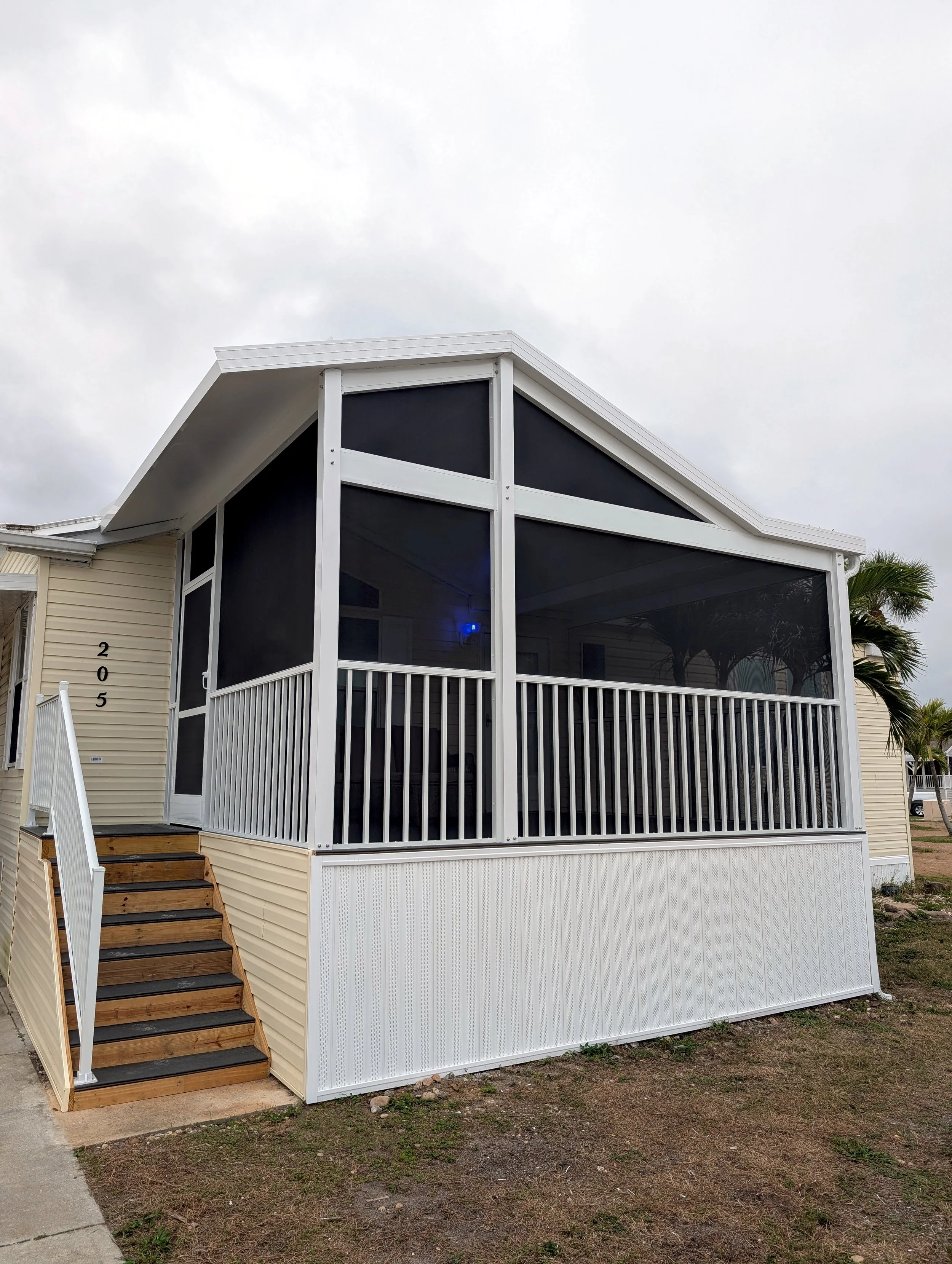 Lanai Winter raised - WB - CB.jpg