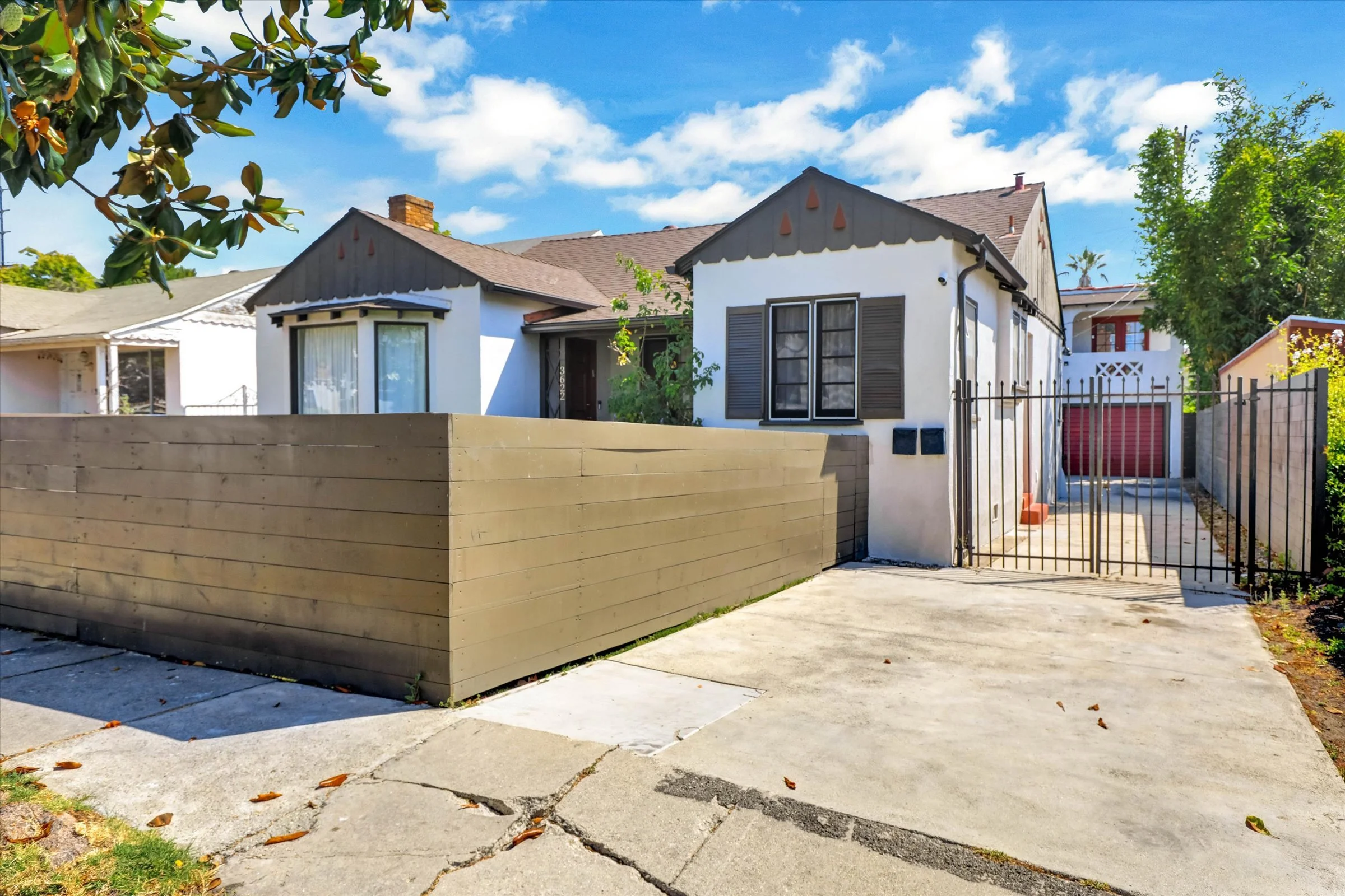 02-3622 Veteran Avenue-2.jpg
