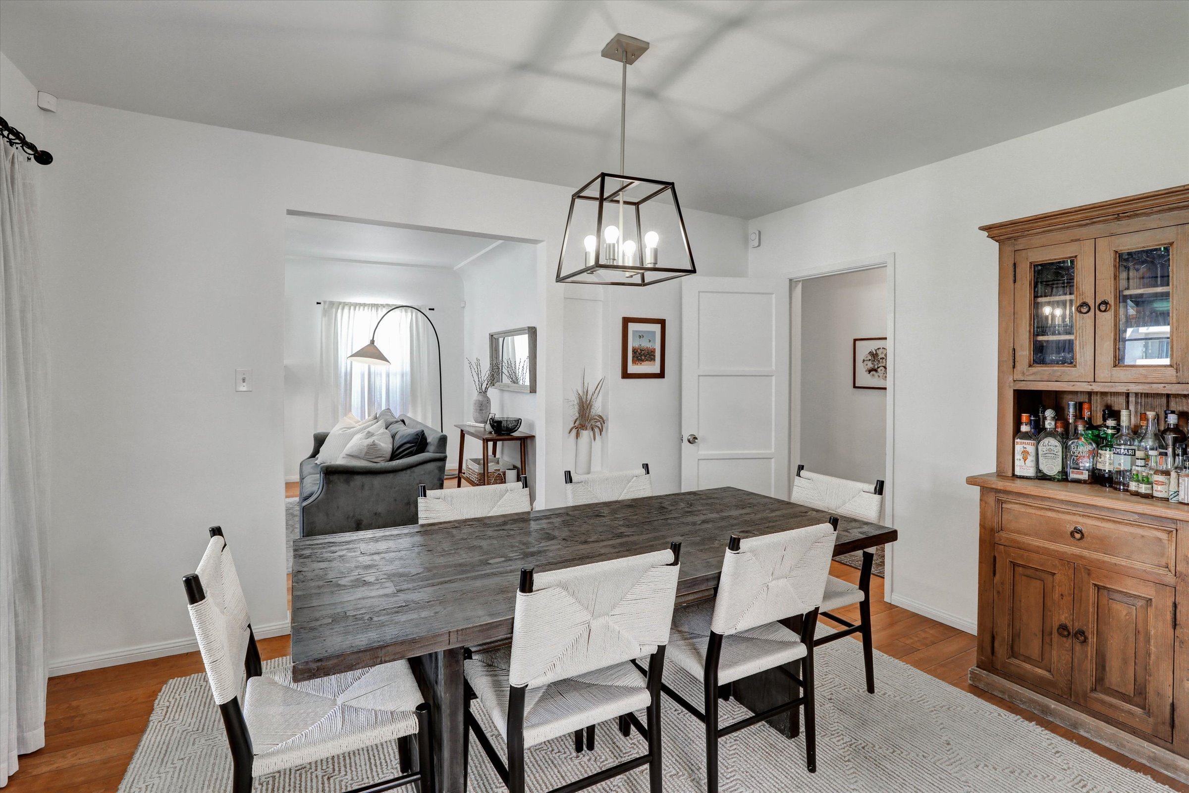 10-3622 Veteran Avenue-10.jpg