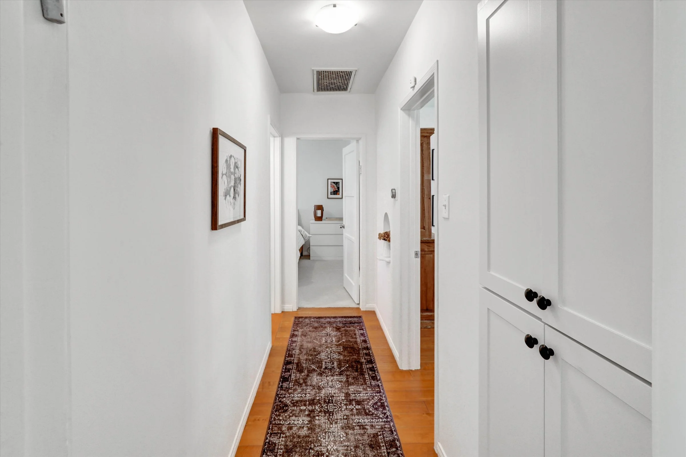 17-3622 Veteran Avenue-17.jpg