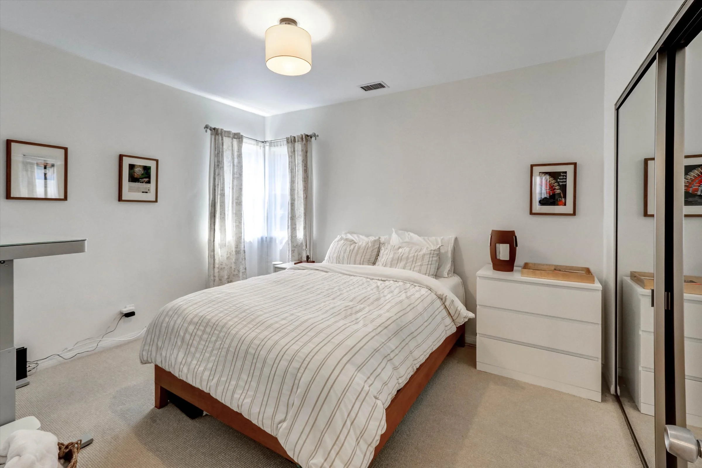 18-3622 Veteran Avenue-18.jpg