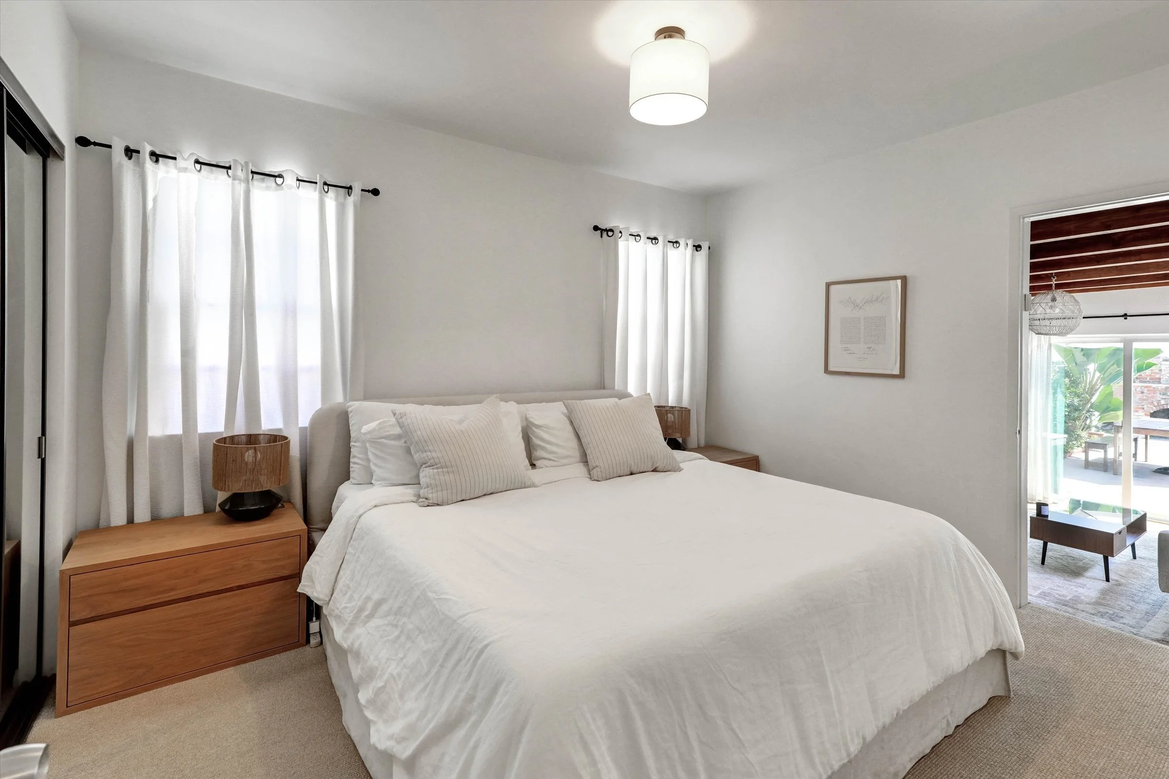 21-3622 Veteran Avenue-21.jpg