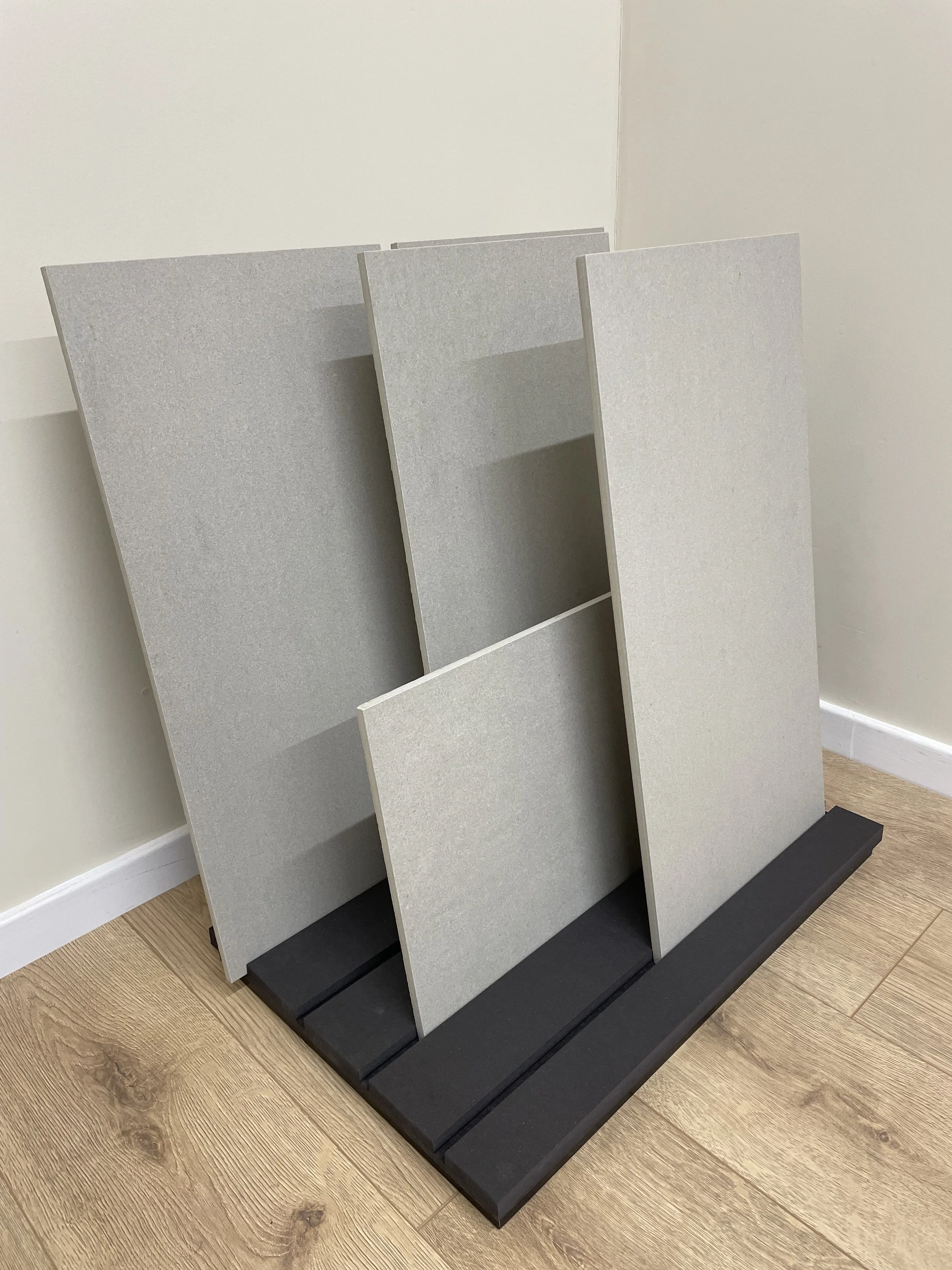 4 slot tile/flooring stand