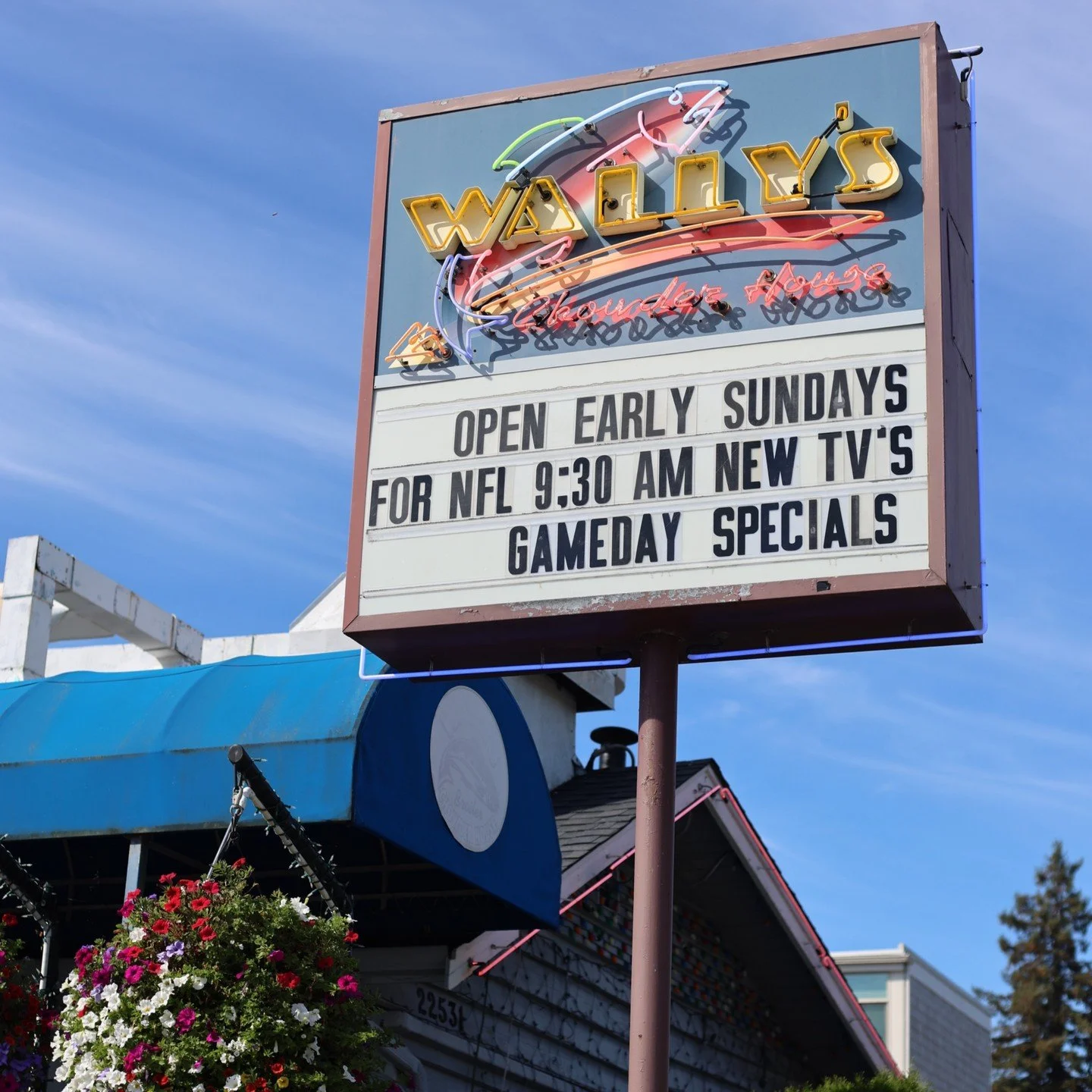 Football season is here &amp; Wally's is so ready for it! 

We are now open early on Sundays for NFL games! Join us at 9:30am to enjoy game day with a new sound system, new TV's and brand new game day specials!

We can't wait to celebrate football se