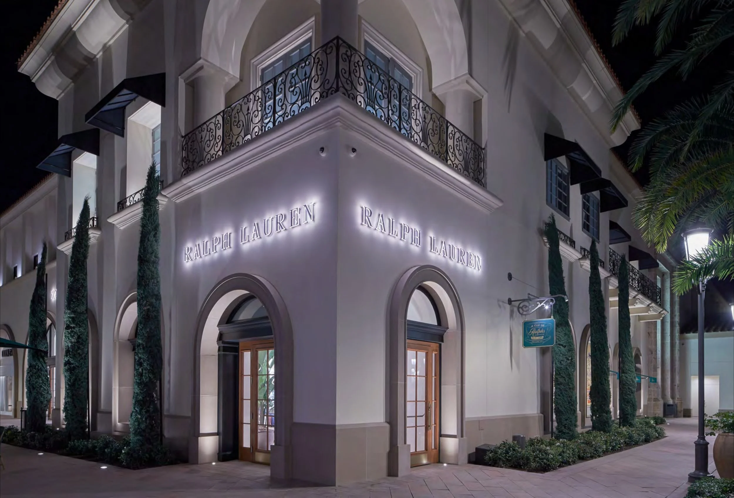 Luxury boutique retail fit-out, custom millwork, and pre-construction advisory by Charrette Management Group