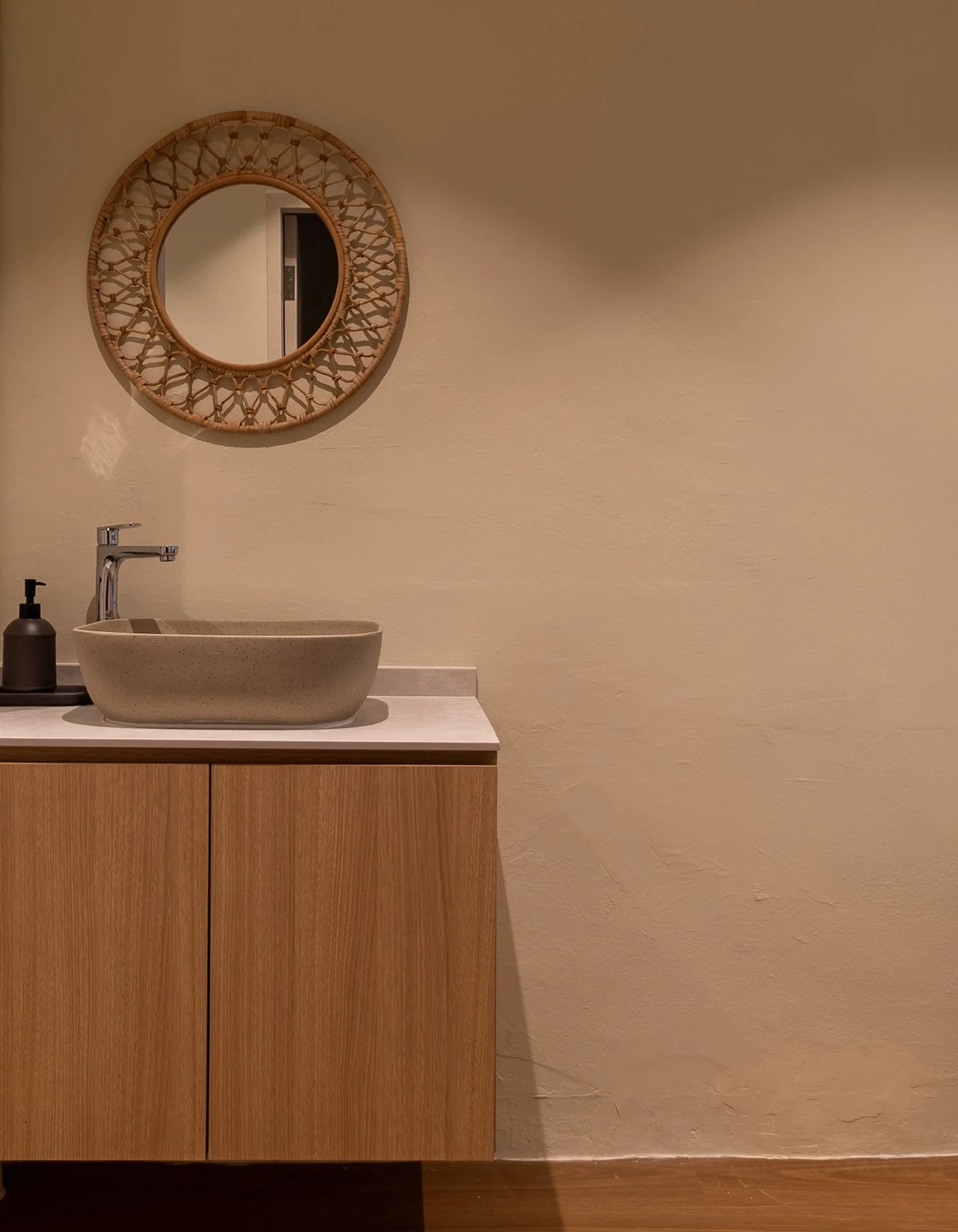 Sink 01.jpg