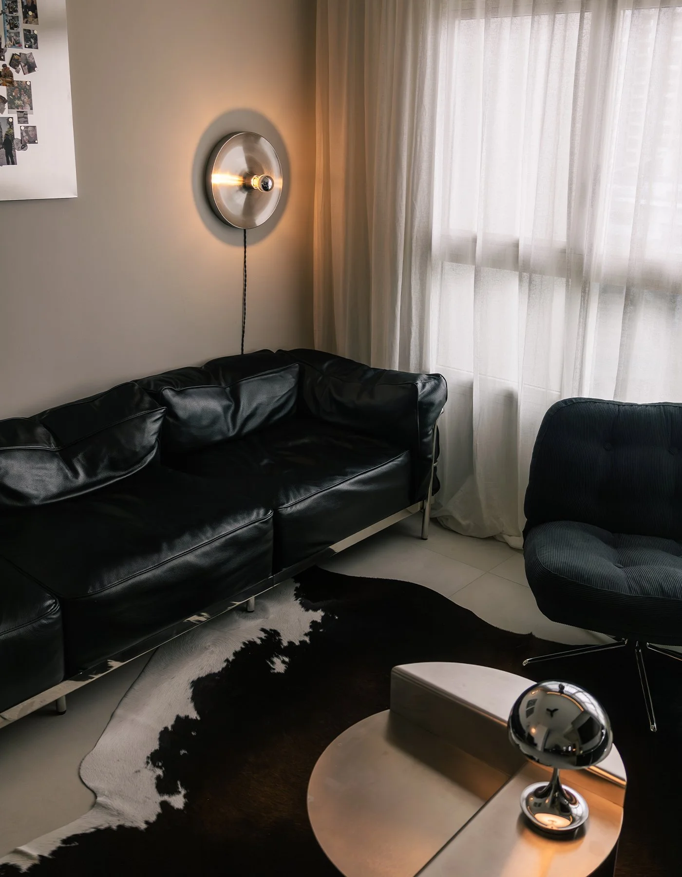 Living Room 04.jpg