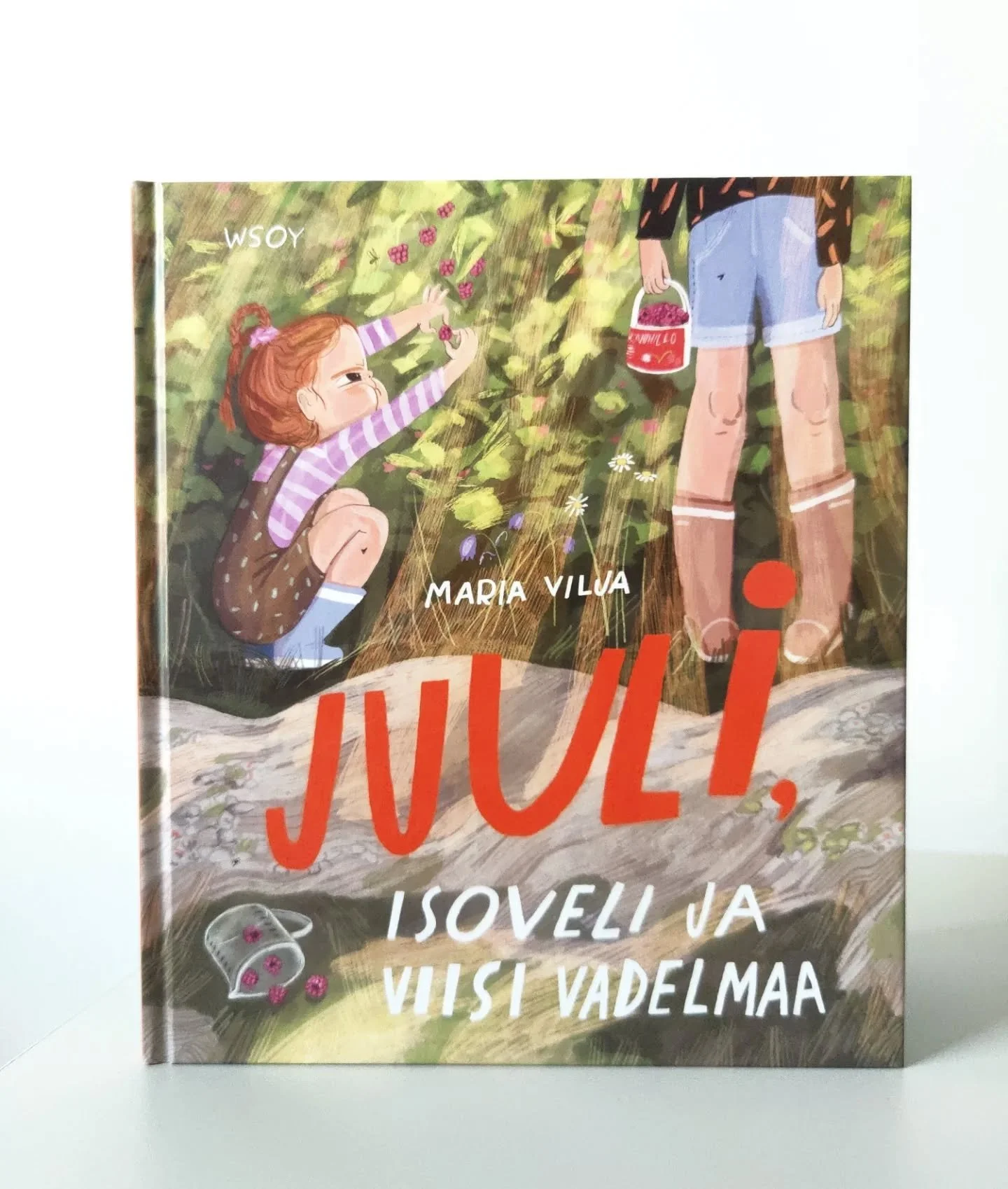 Kev&auml;&auml;n toinen kirja on ilmestynyt pari viikkoa sitten! Juuli ja isoveli ovat t&auml;ll&auml; kertaa poimimassa vadelmia. Pieni tarina on lainattu todellisesta el&auml;m&auml;st&auml;. Kirja kertoo siit&auml; kuinka joskus rakkaudella ja sin