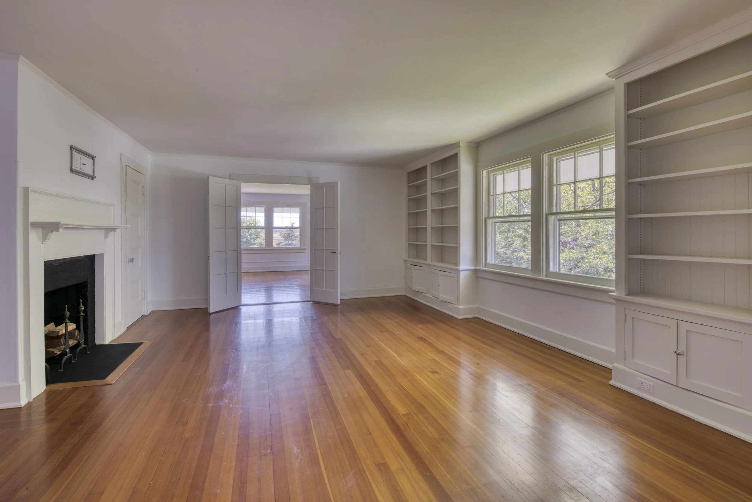 80 Dunemere Ln EH_Sitting Room.jpg
