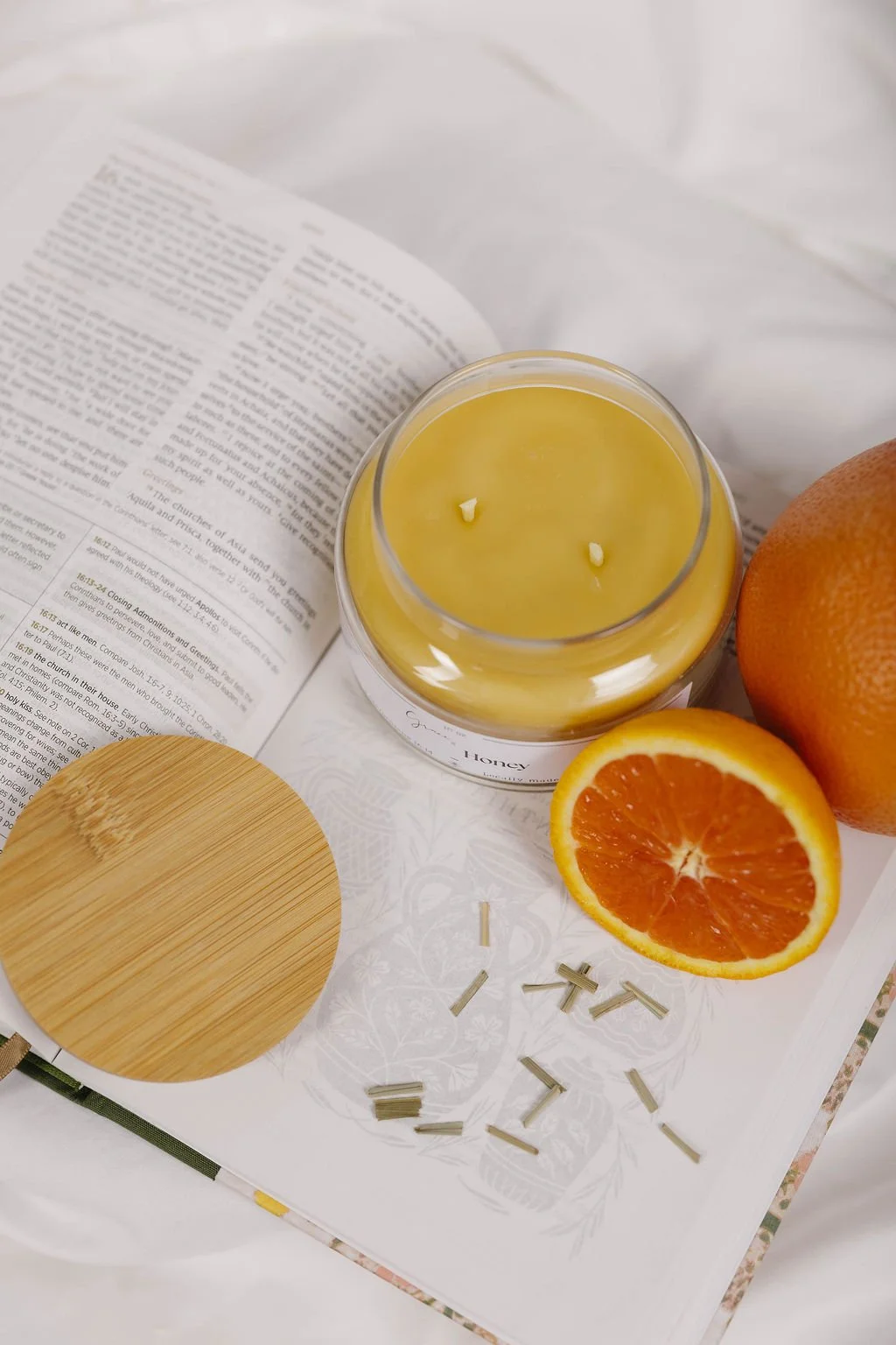 Grapefruit, Sweet Orange, and Lemongrass Essential Oils Scented Beeswax and Organic Coconut Oil candle