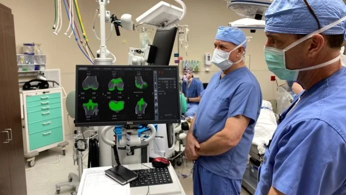 The Orthopaedic &amp; Fracture Clinic along with River’s Edge Hospital announce 500th robotic assisted knee replacement