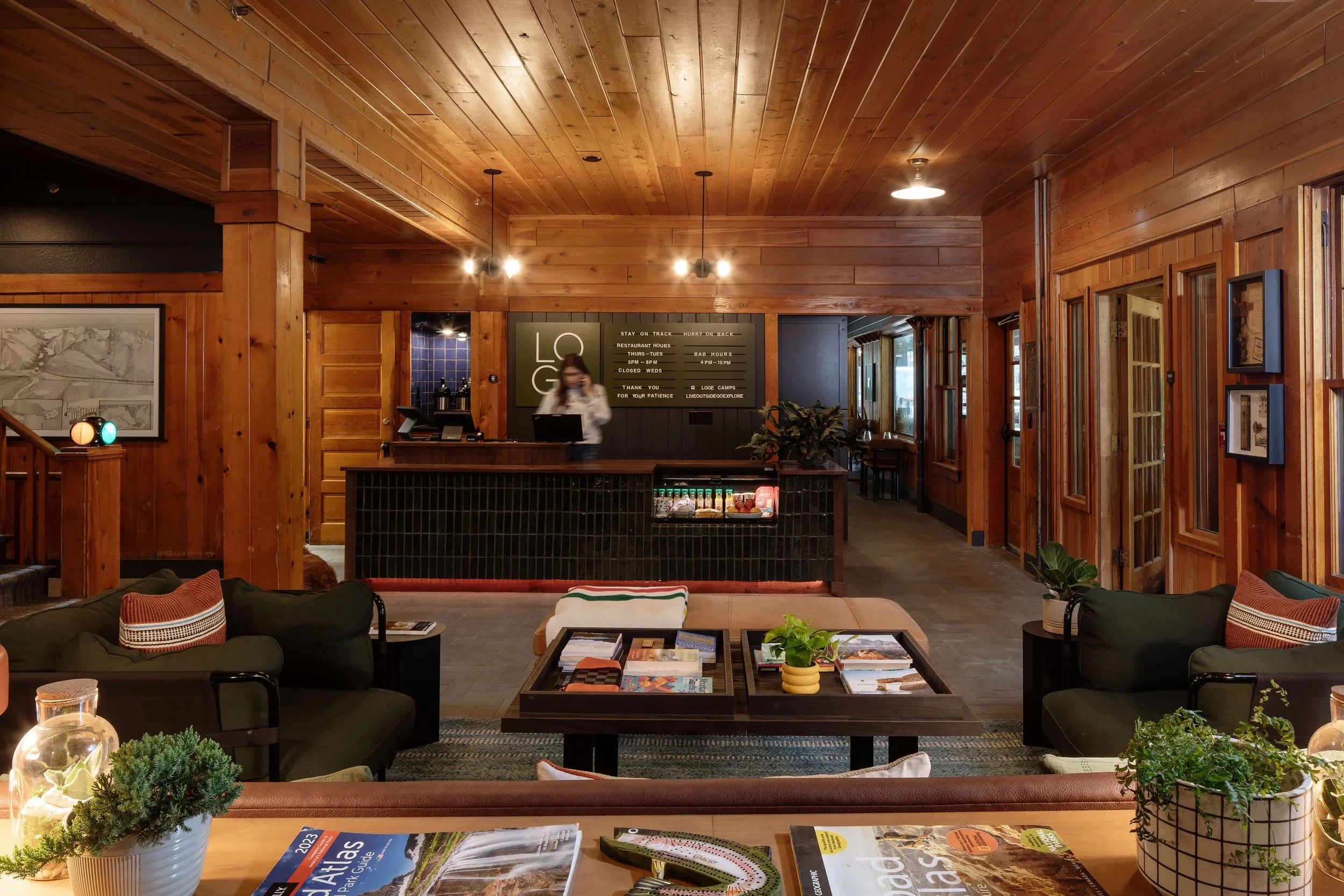 Lobby-9.webp