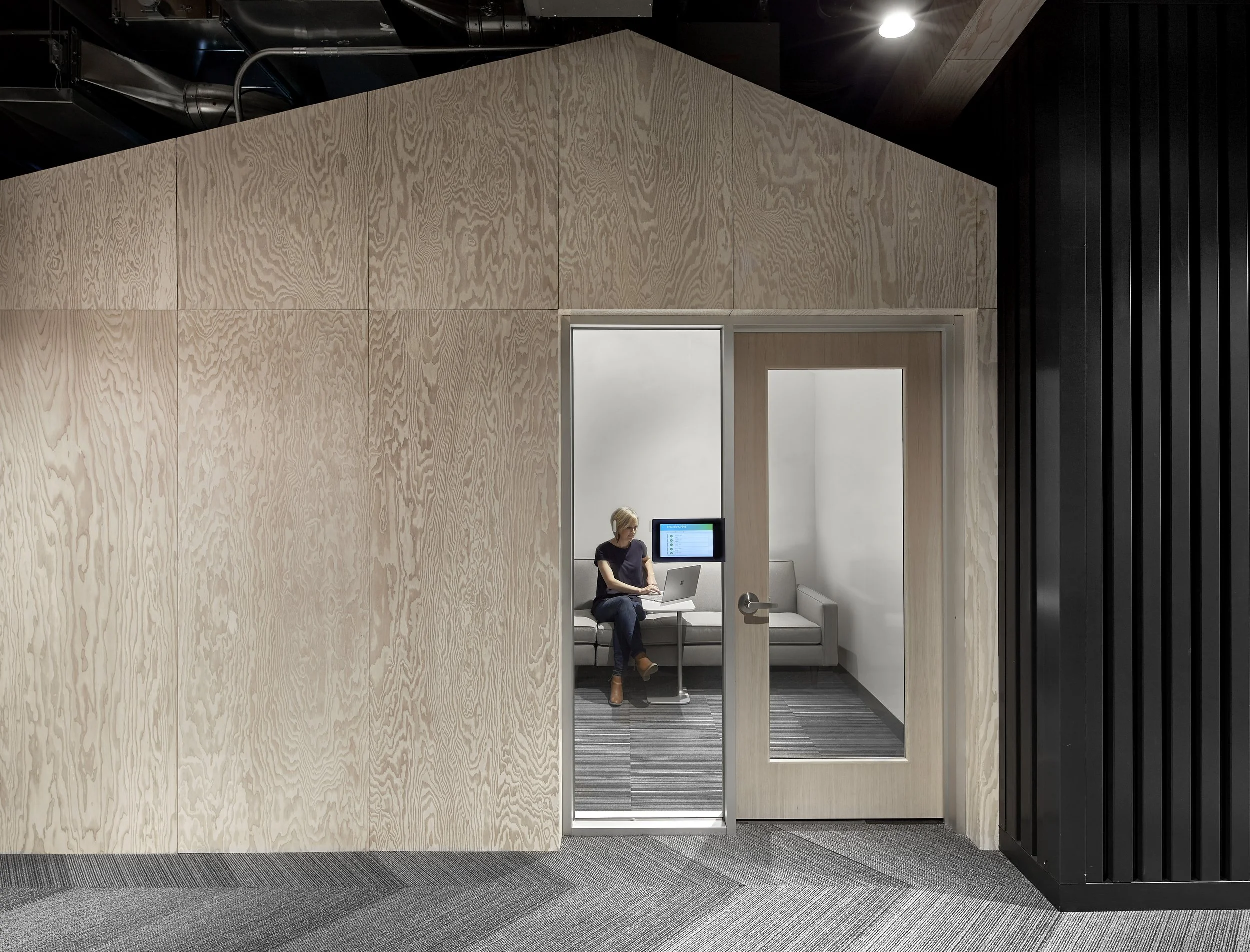 adsk_5th-floor-plywood-house.jpg