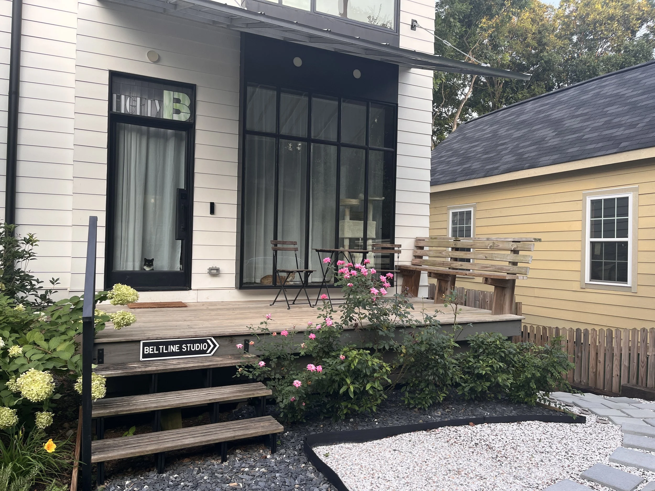 7_Front_Yard.JPG