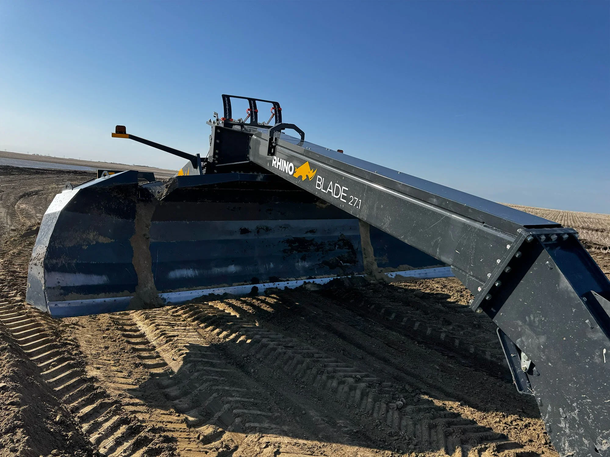 Close view of the patented Dynamic Wings on the Rhino Blade™ pull dozer.jpg