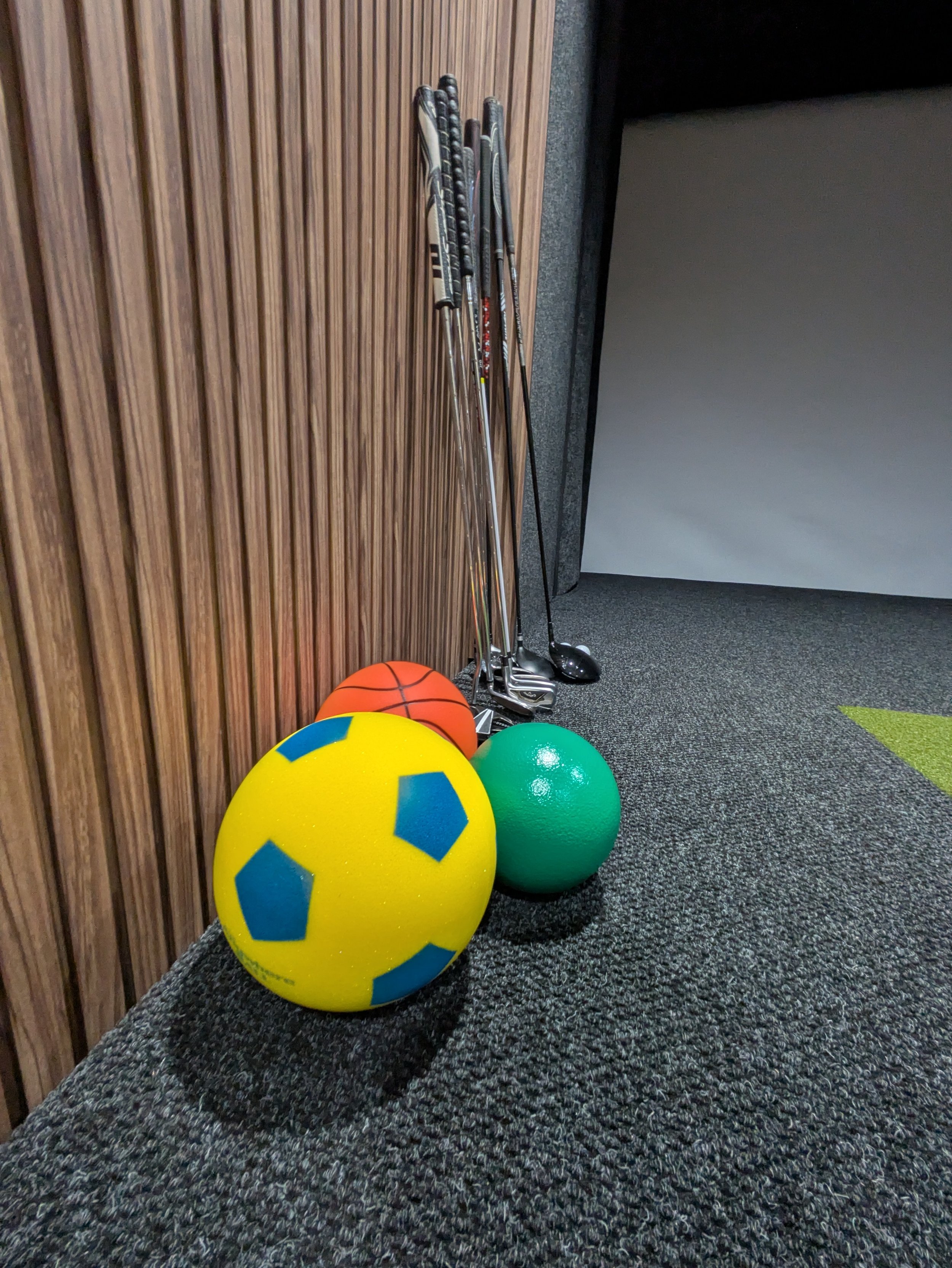 PXL_20260817_220505311.RAW-01.COVER.jpg
