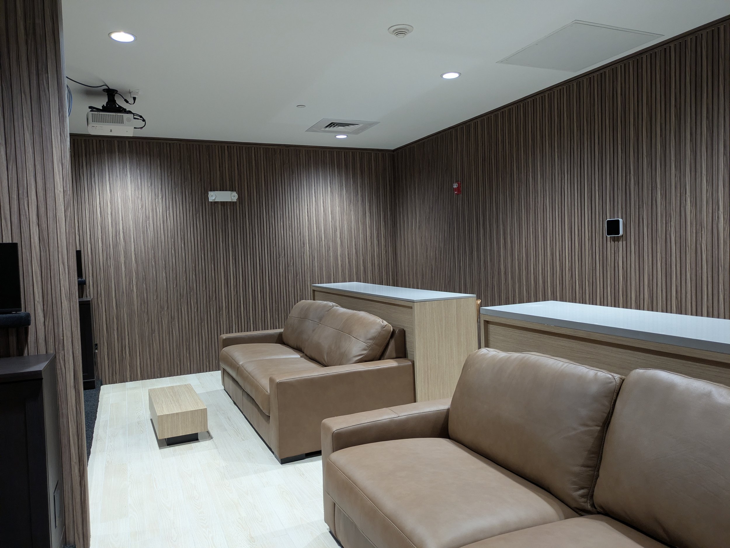 PXL_20260726_222515293.RAW-01.COVER.jpg