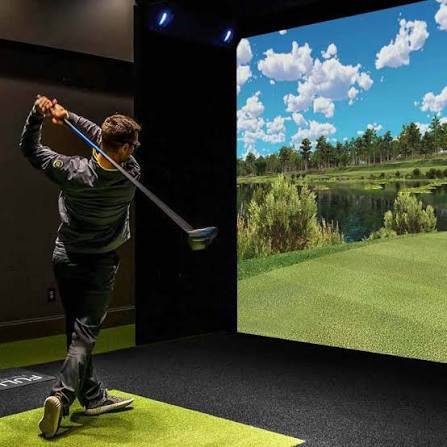 FORE! Golf & Game Simulator bay at East Hartford Flex Space, indoor golf and games East Hartford CT.