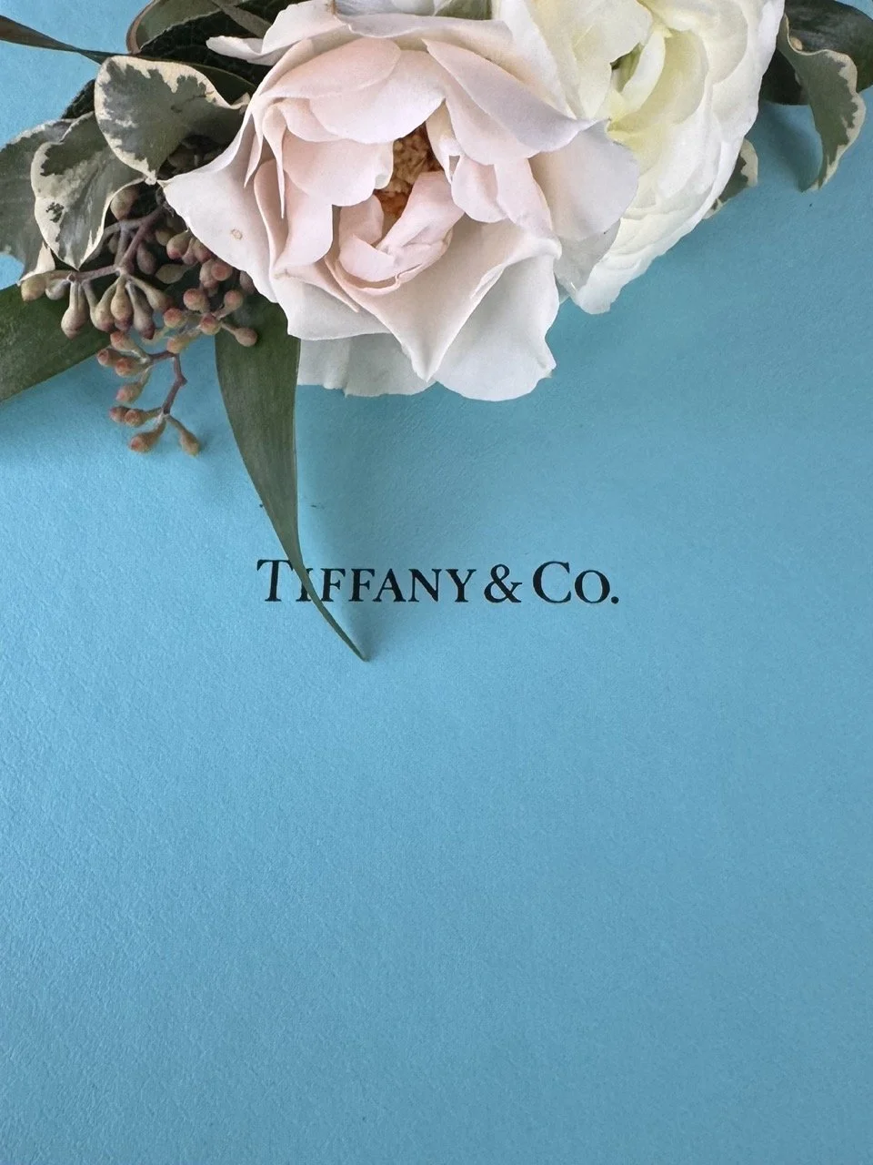 simply-florals-atlanta-white-cream-tiffany-inspired.jpeg