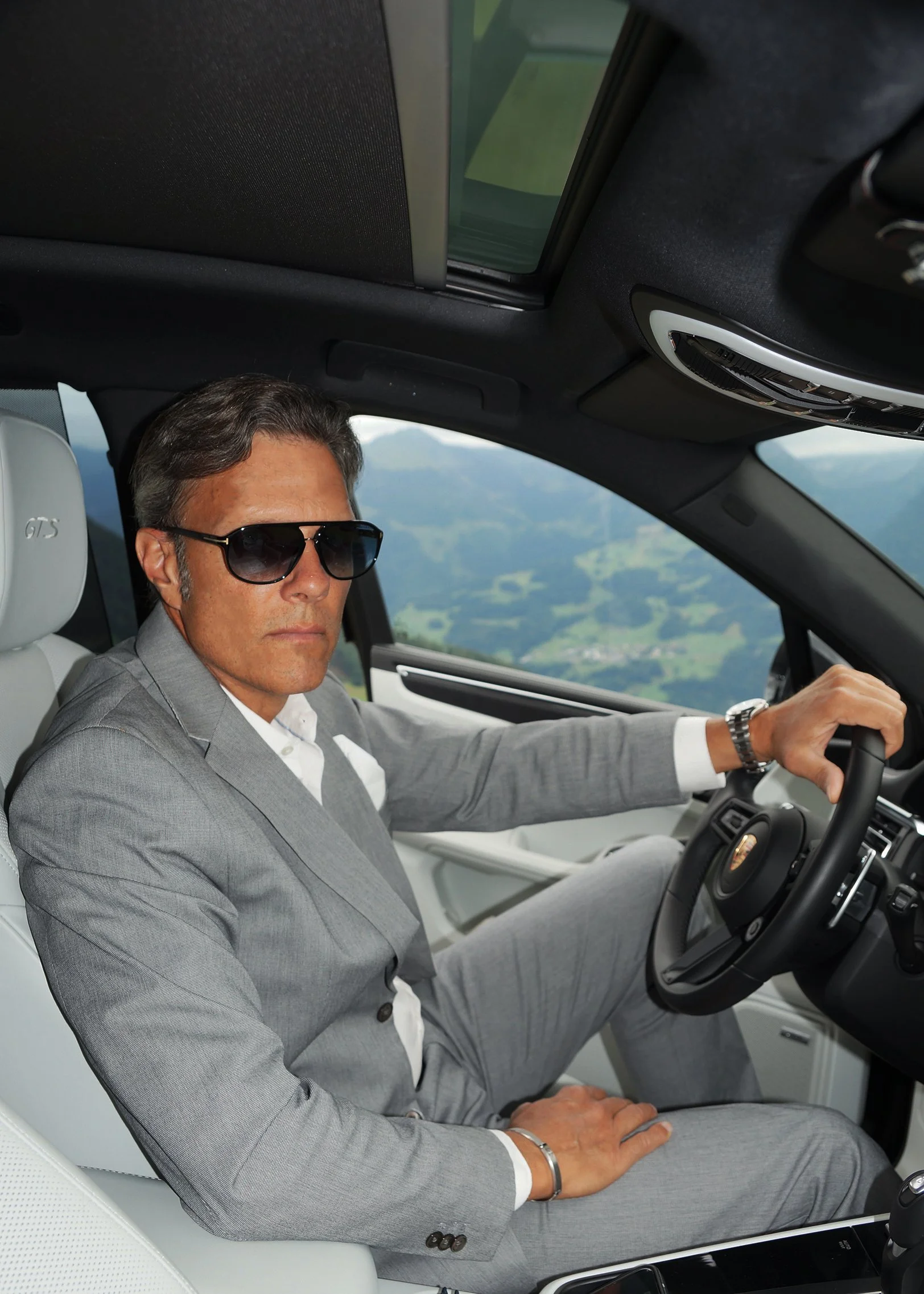 Editorial shoot—SWISS ALPS 2025
