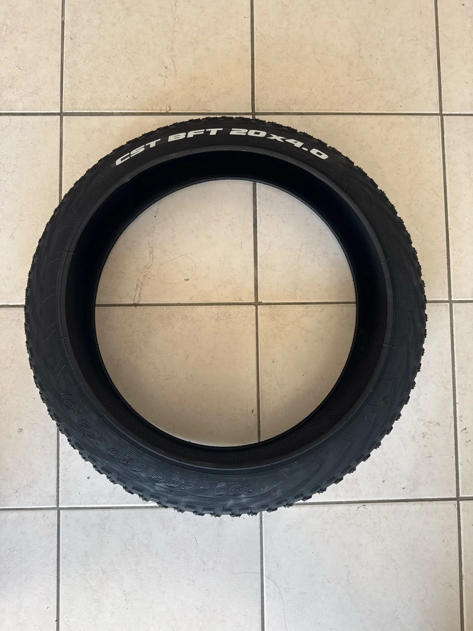 20 X 4.00 CST (C1752) Tire