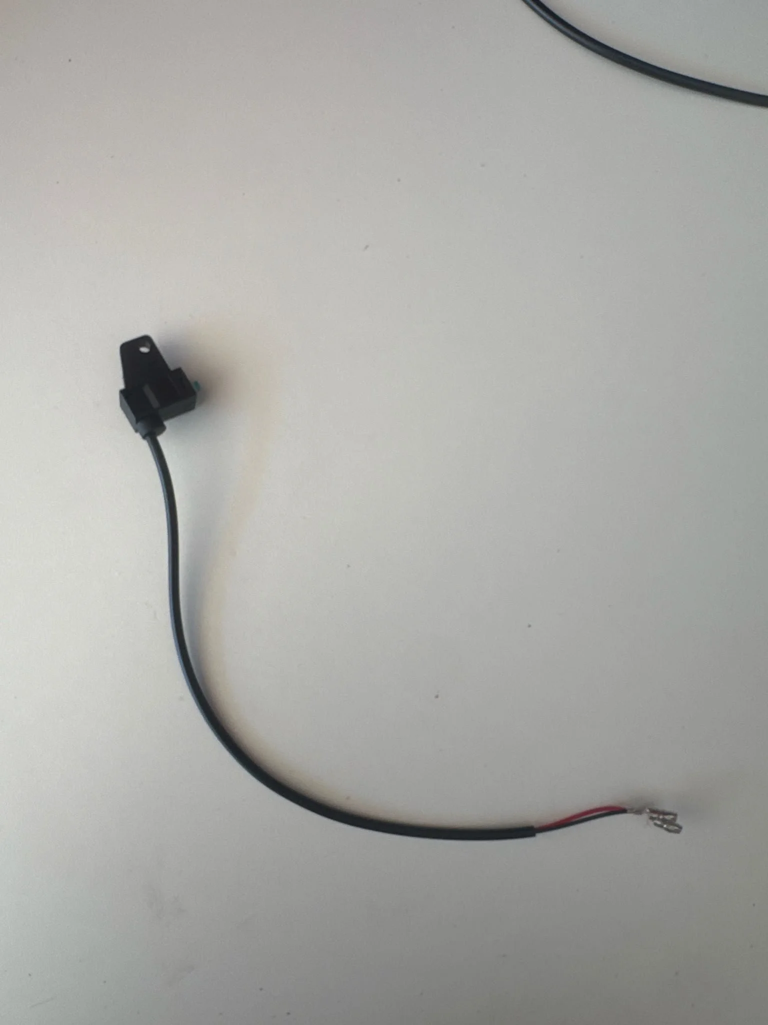 Right Brake Sensor (180 degrees)