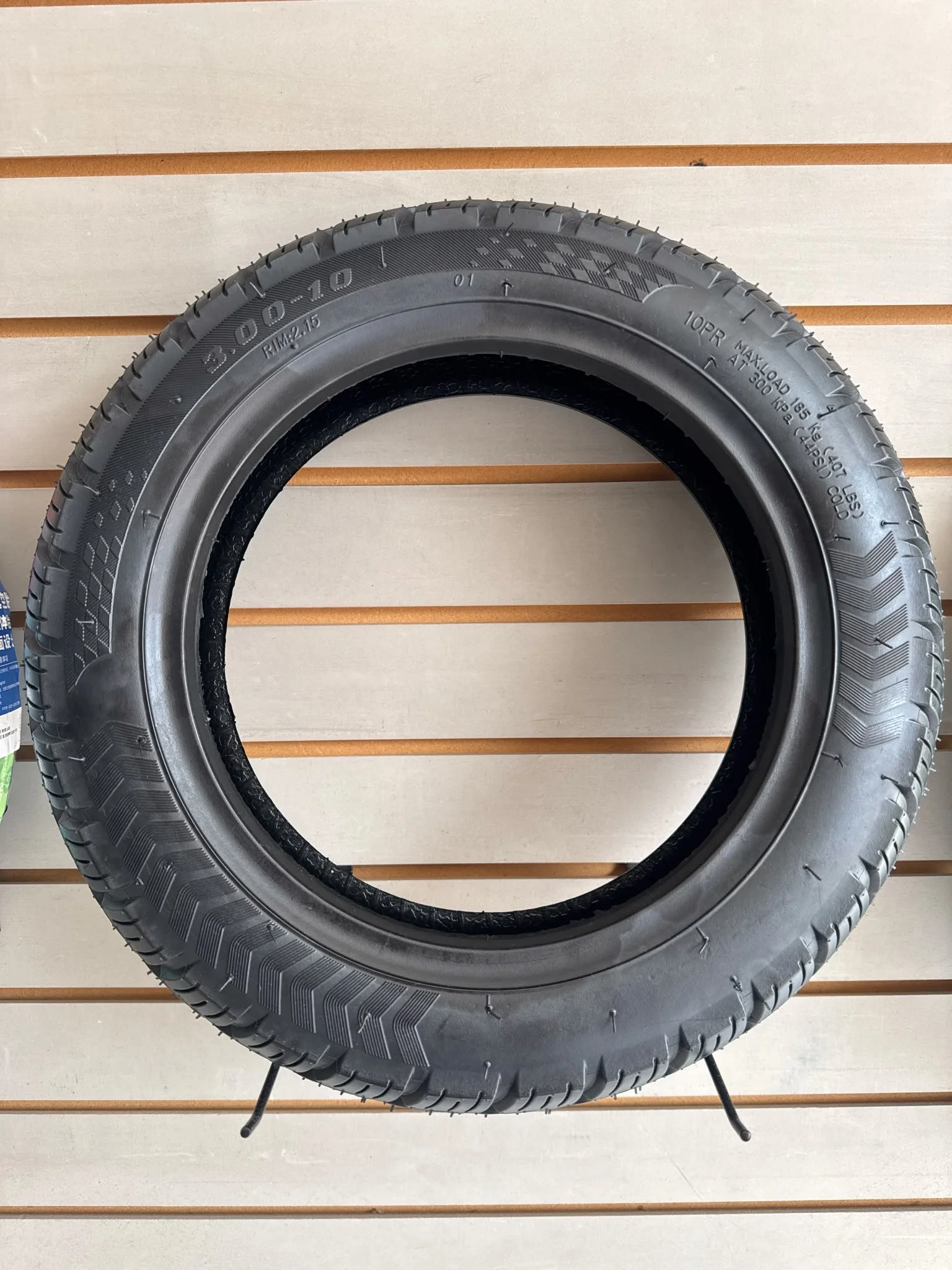 3.00-10 Tubeless Tire (10PR)