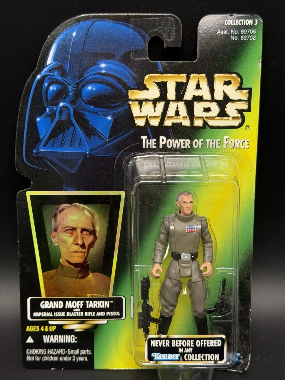 Star Wars The Power of the Force Grand Moff Tarkin – Imperial Issue Blaster Rifle and Pistol